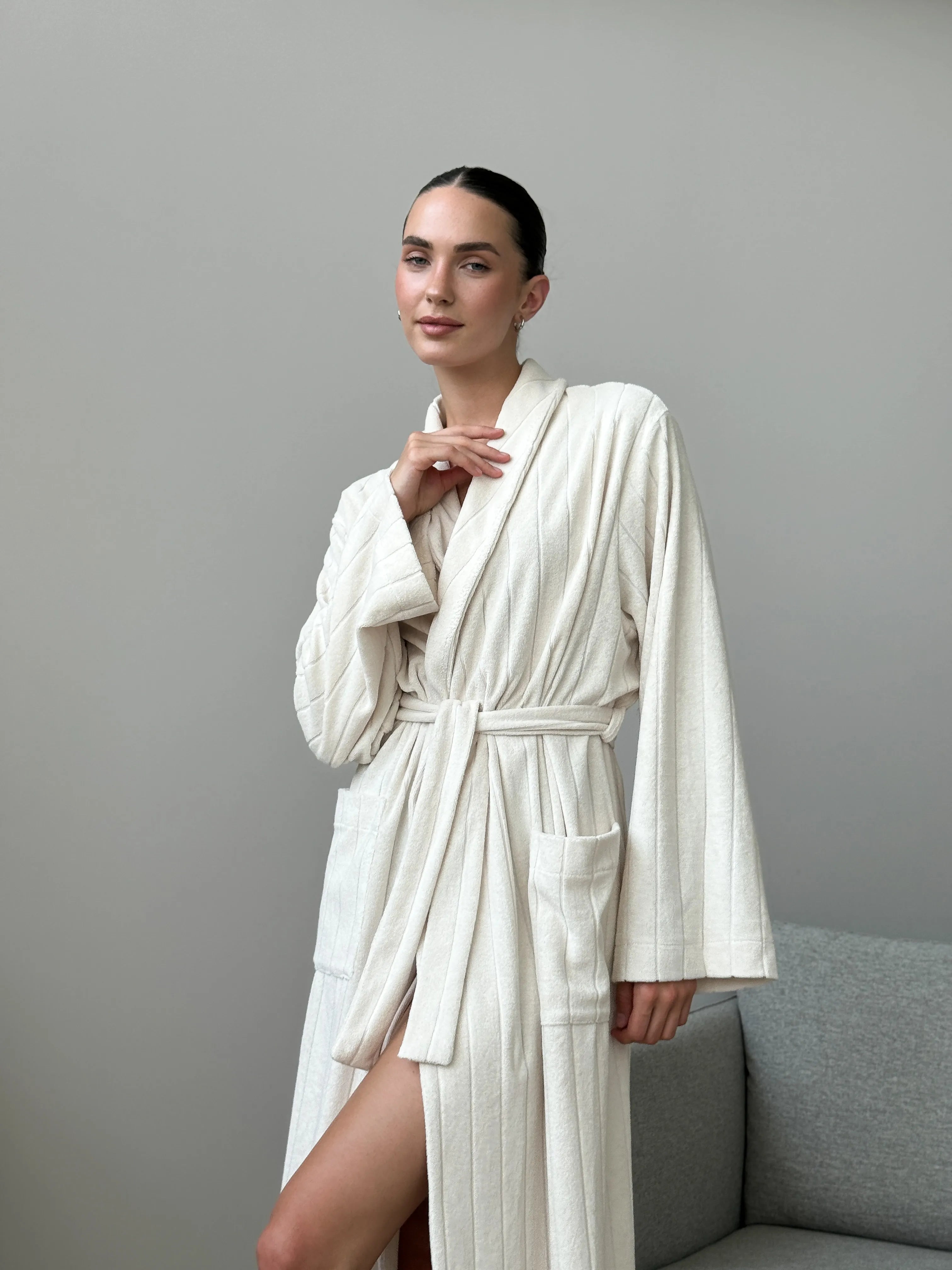 Striped milky-colored mahra robe