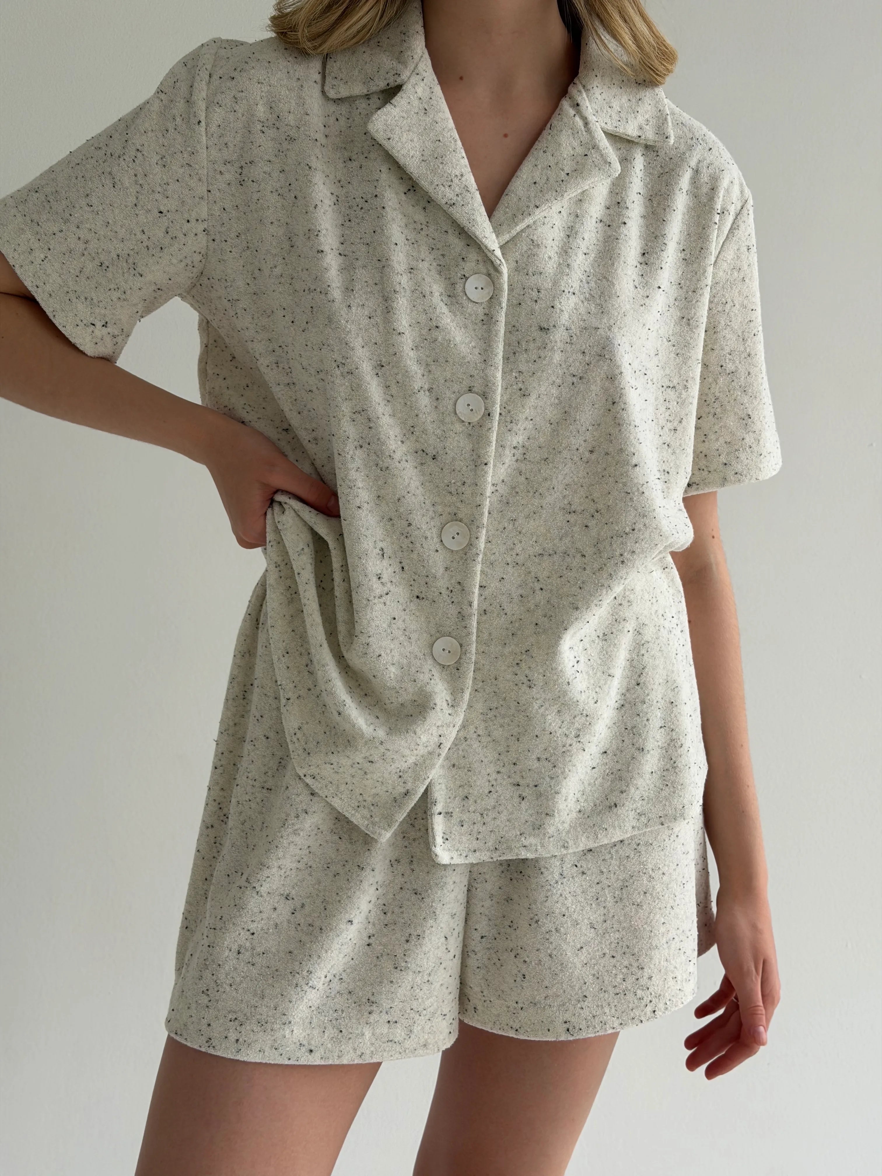 Short-sleeved suit and shorts in melange terry