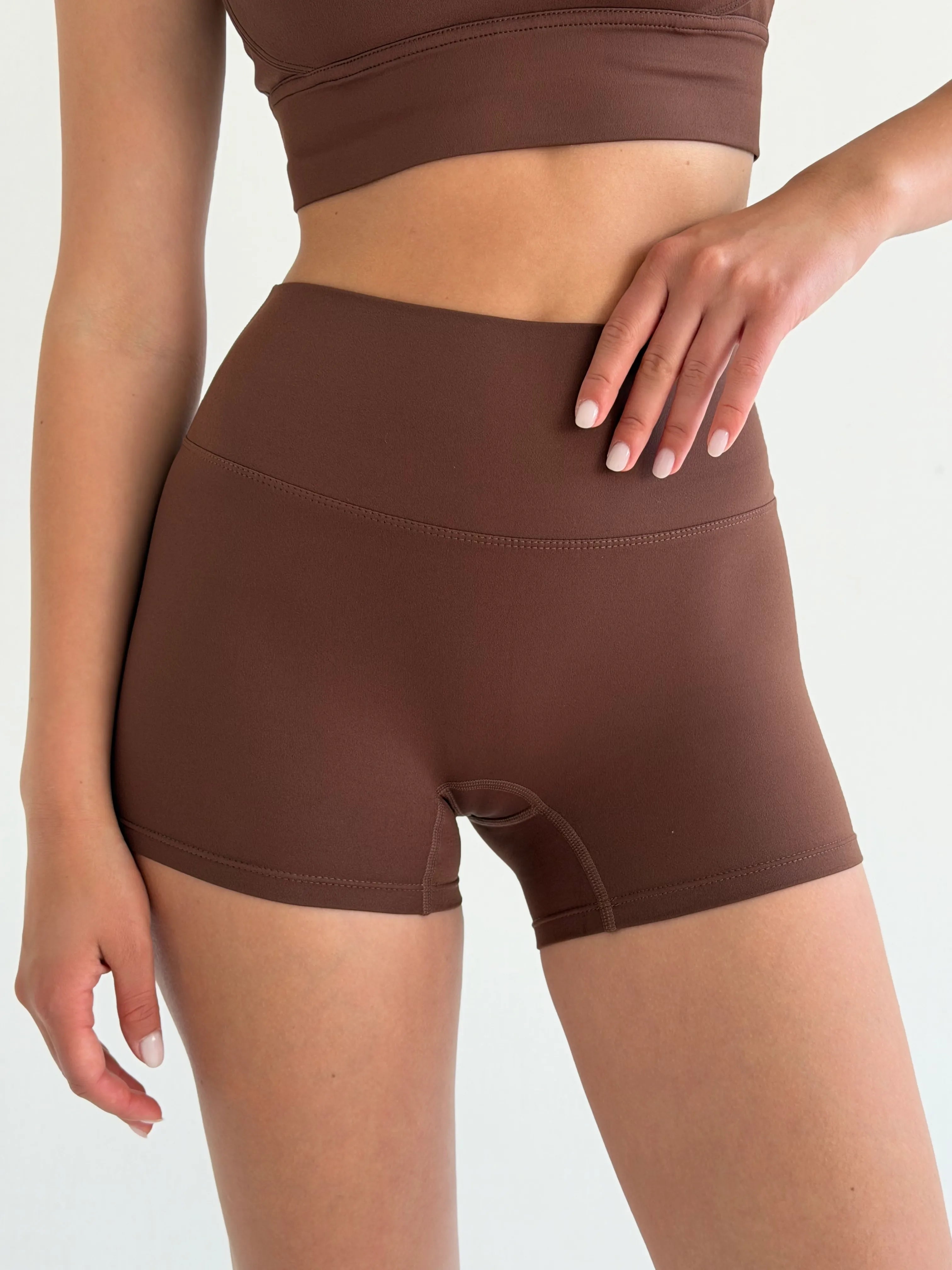 Yoga shorts brown