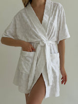 Short terry jacquard flower robe, white