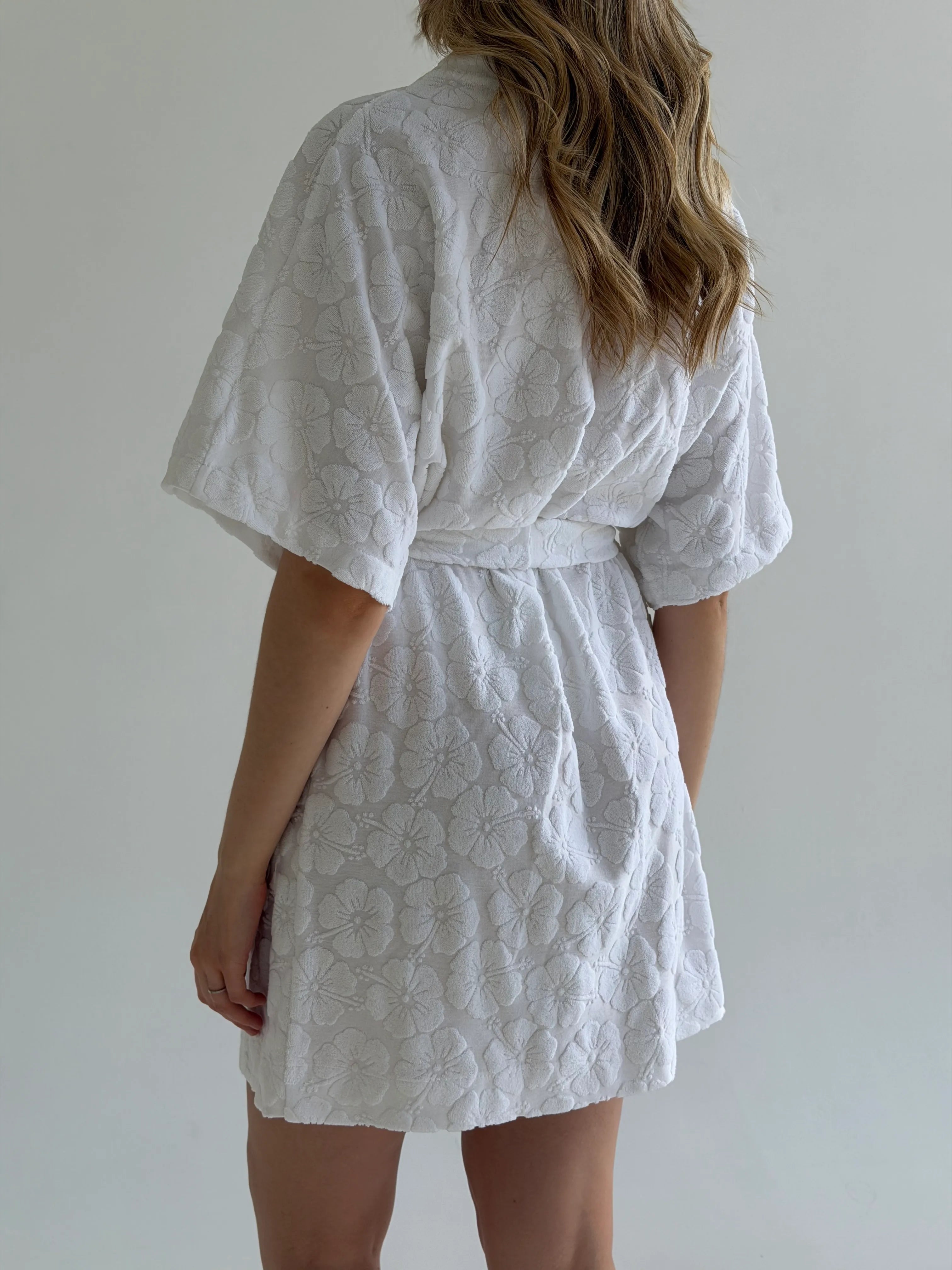 Short terry jacquard flower robe, white