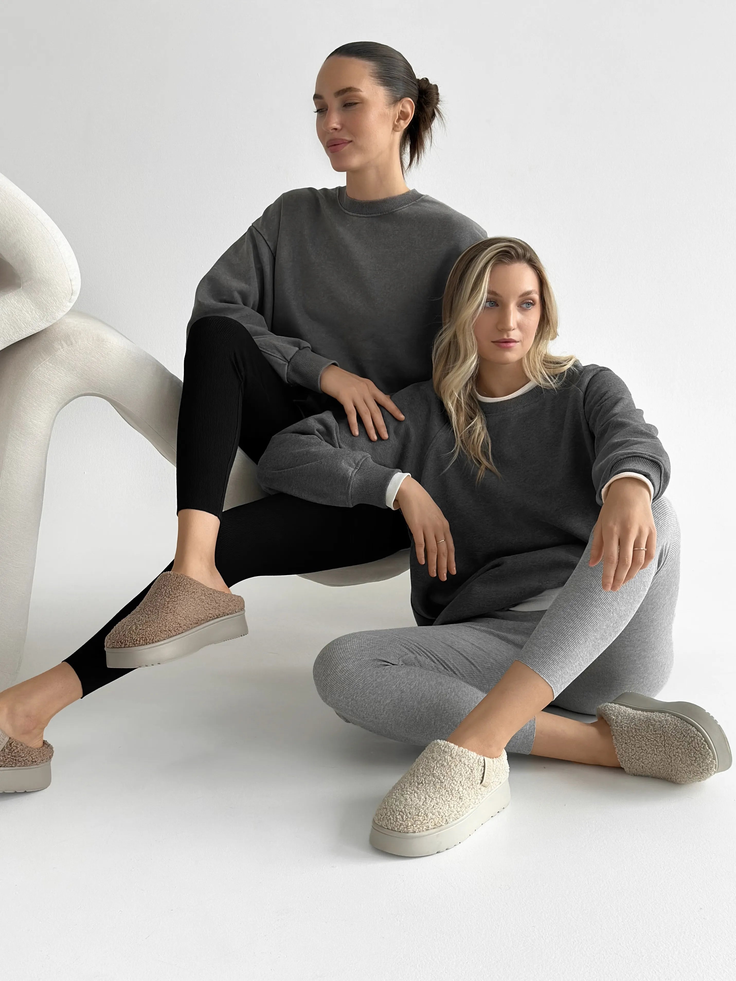 Black leggings