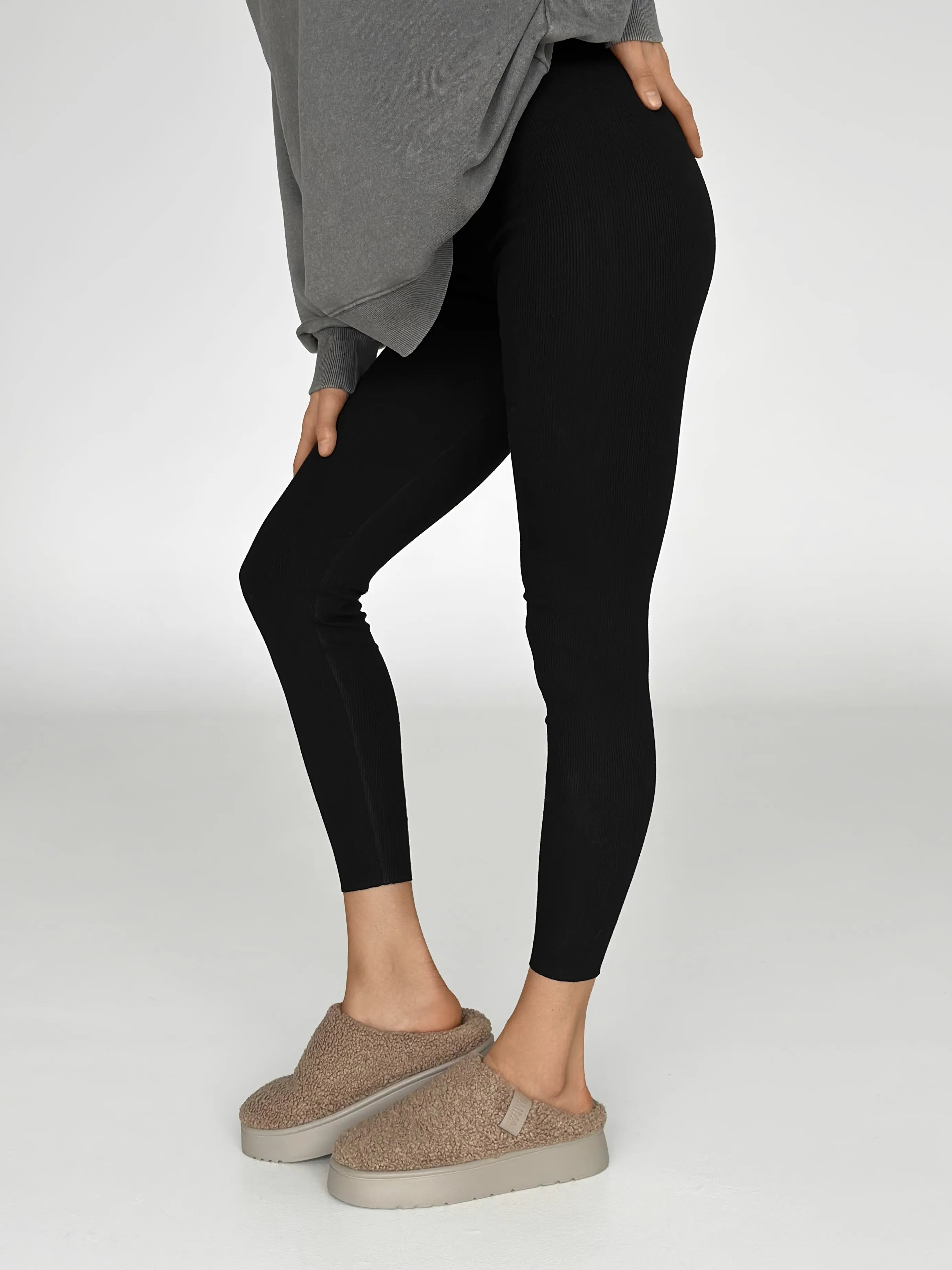 Black leggings