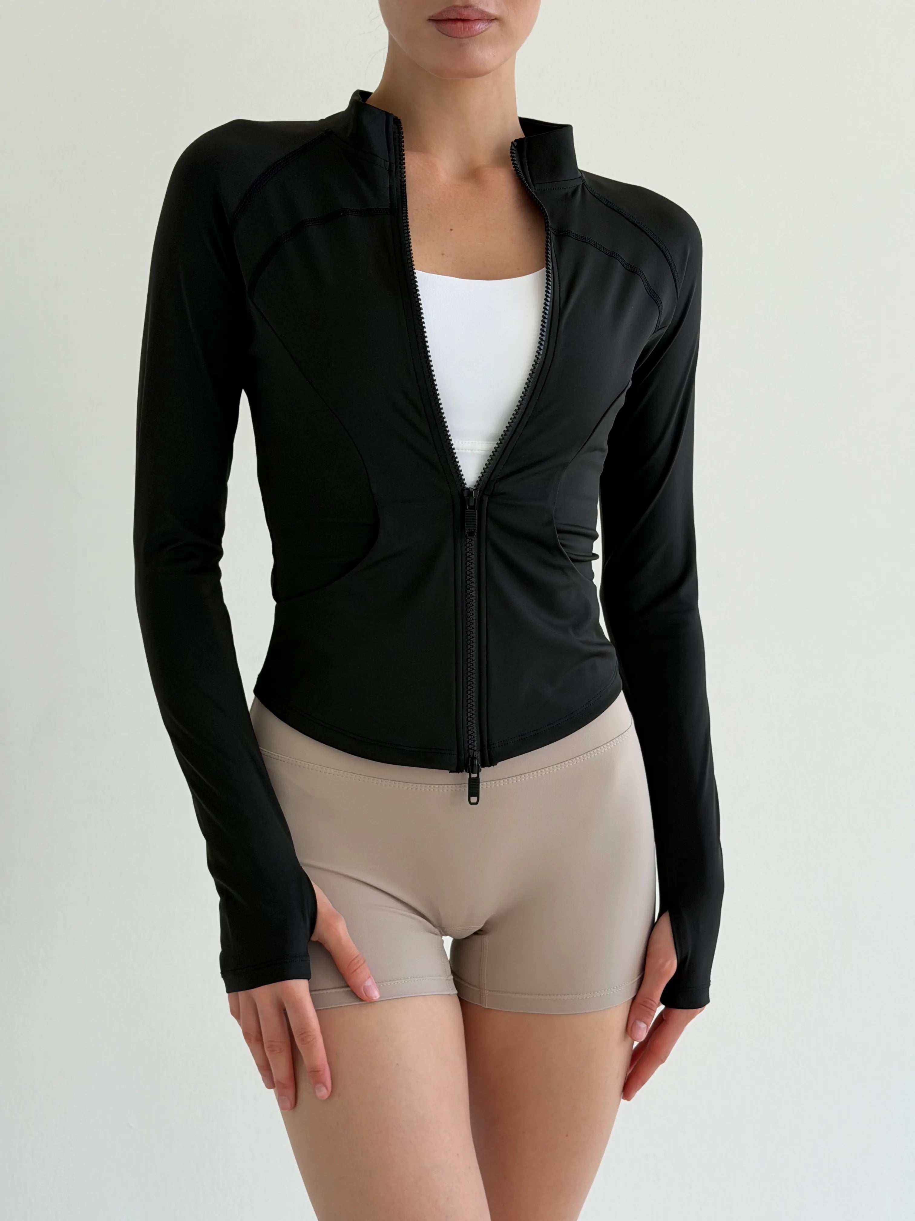 Yoga shorts beige