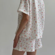 Suit shorts and short-sleeved shirt muslin flowers watercolor on white