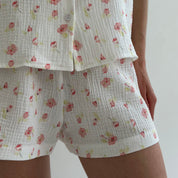 Suit shorts and short-sleeved shirt muslin flowers watercolor on white
