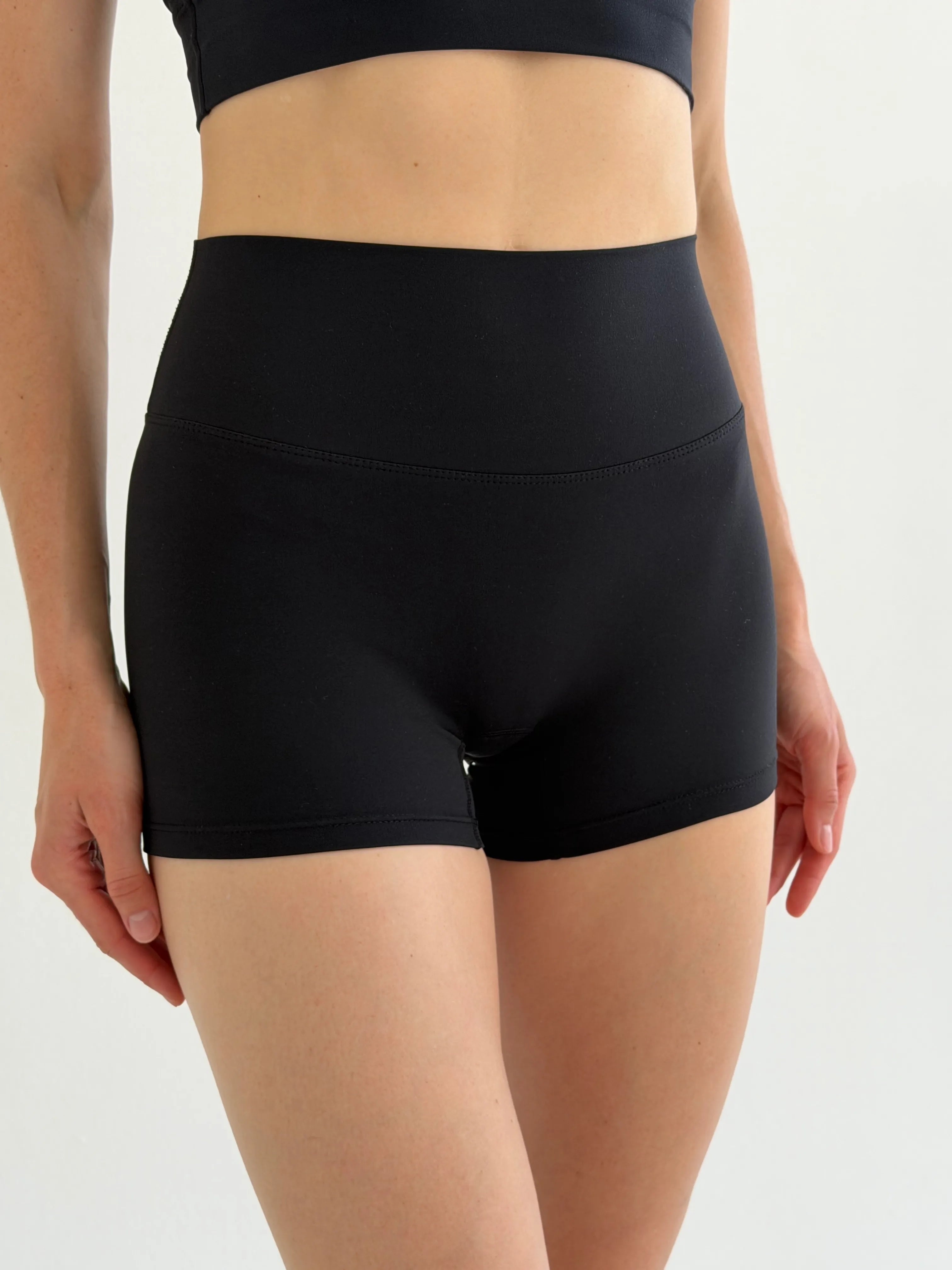 Yoga shorts black
