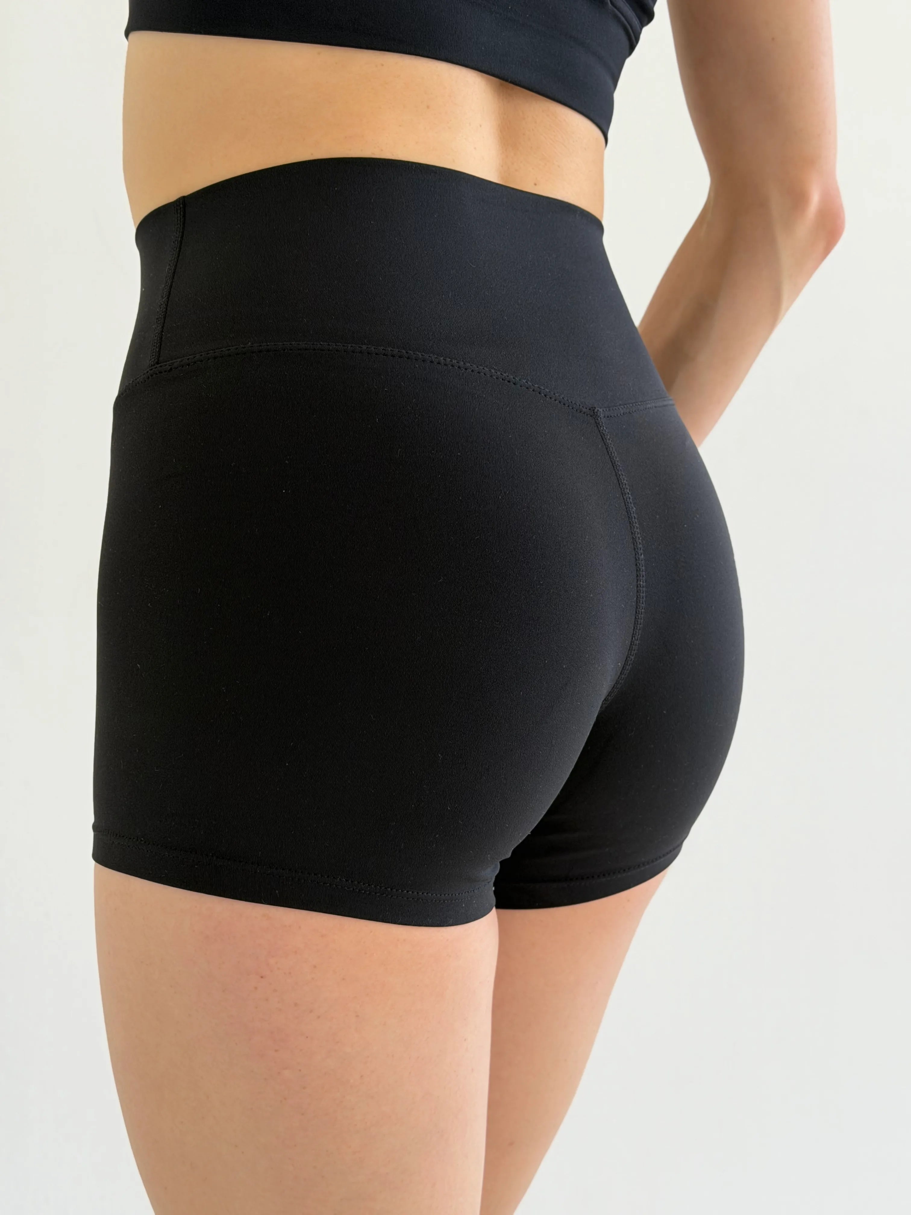 Yoga shorts black