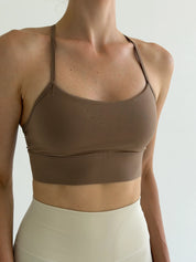 Yoga top with wrestling back cappuccino