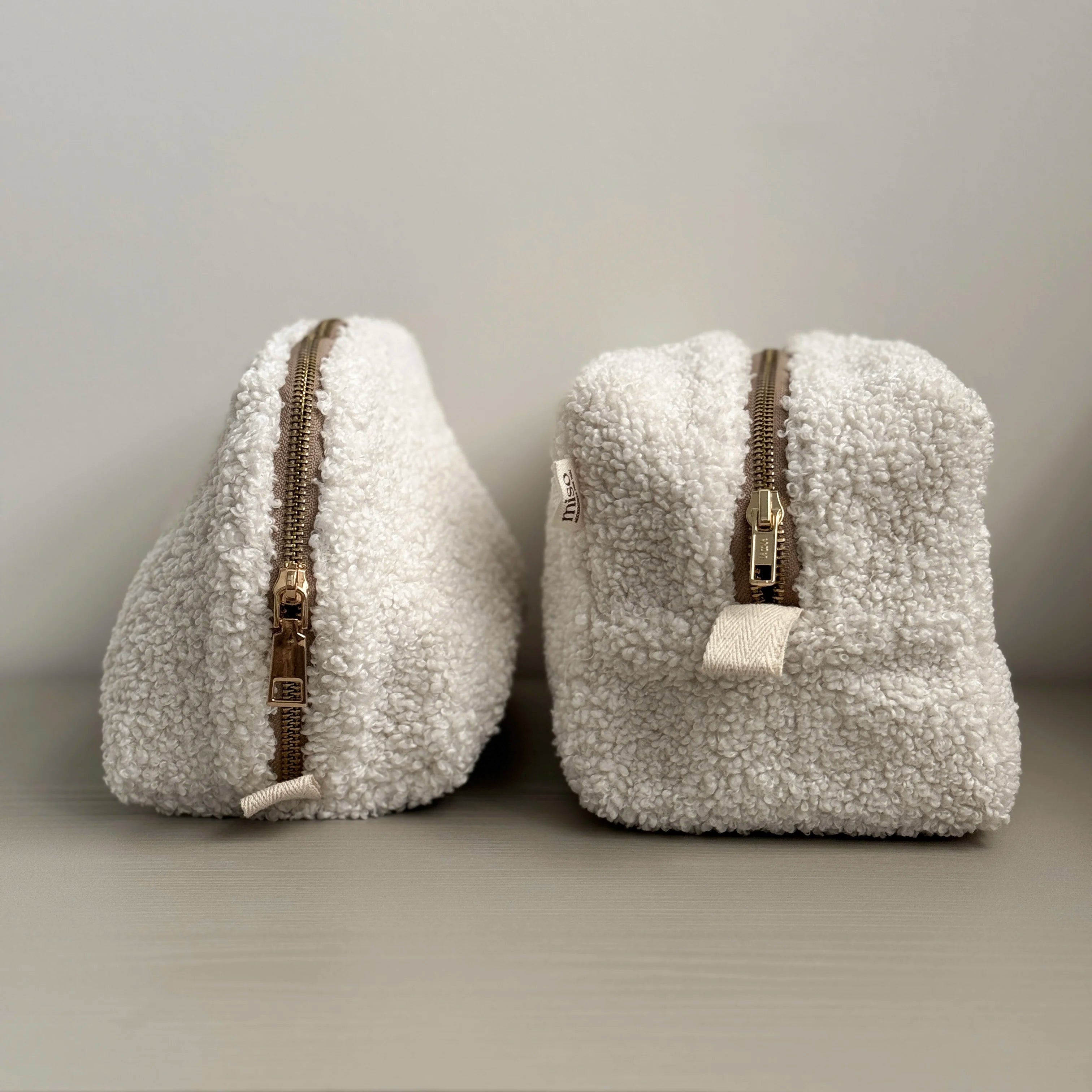 TEDDY white medium triangular cosmetic bag