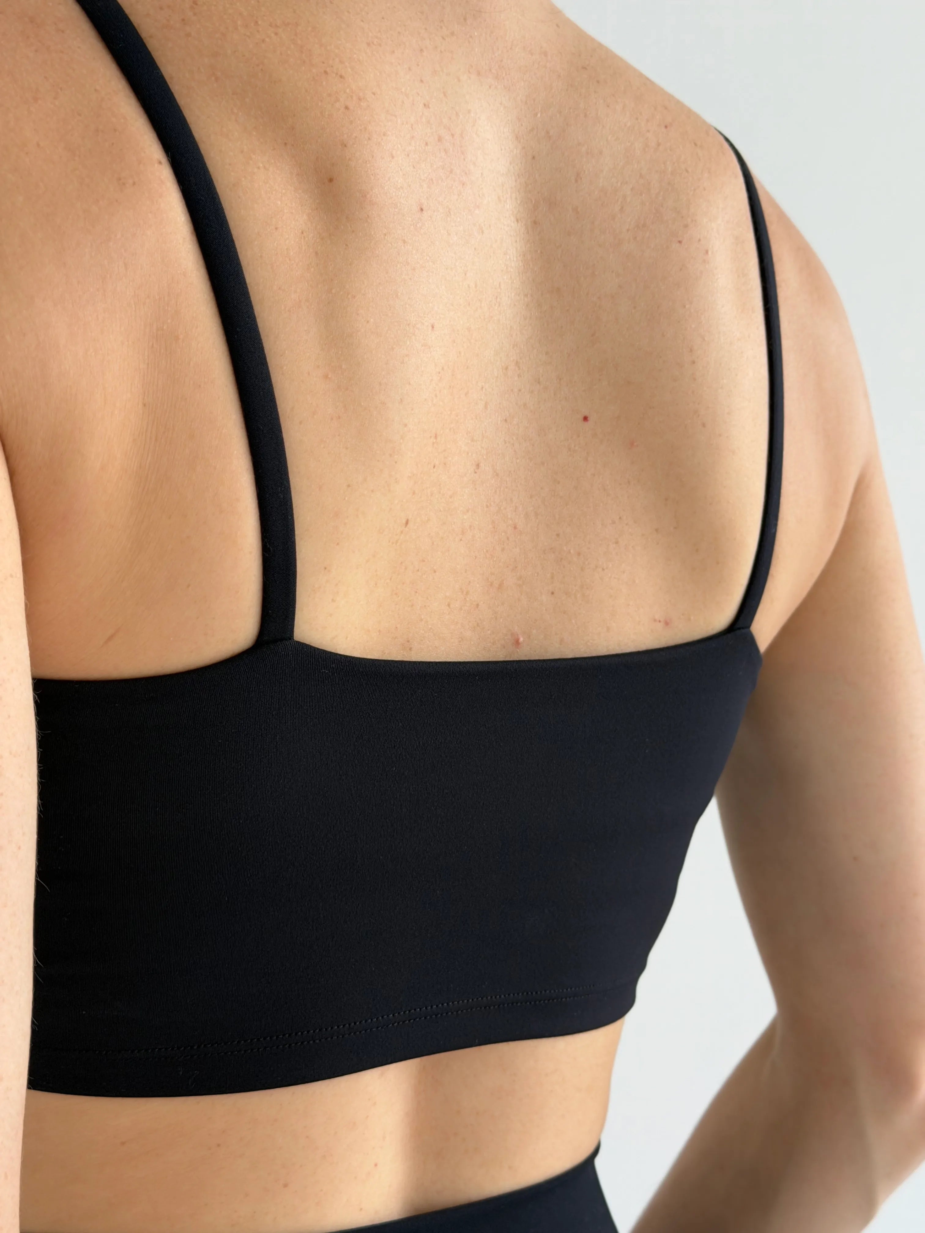 Yoga top with thin straps, black
