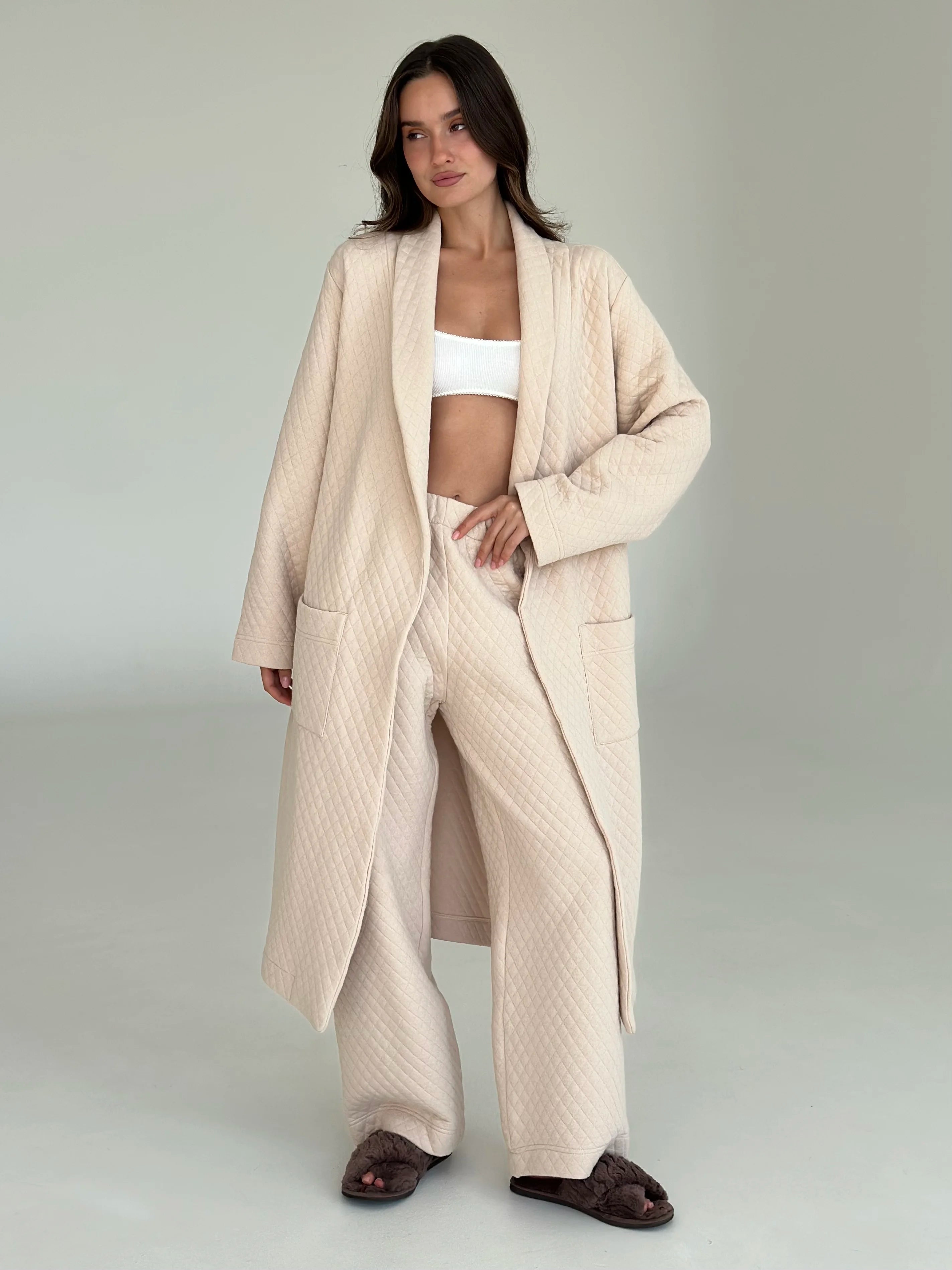 Beige quilted knitwear bathrobe