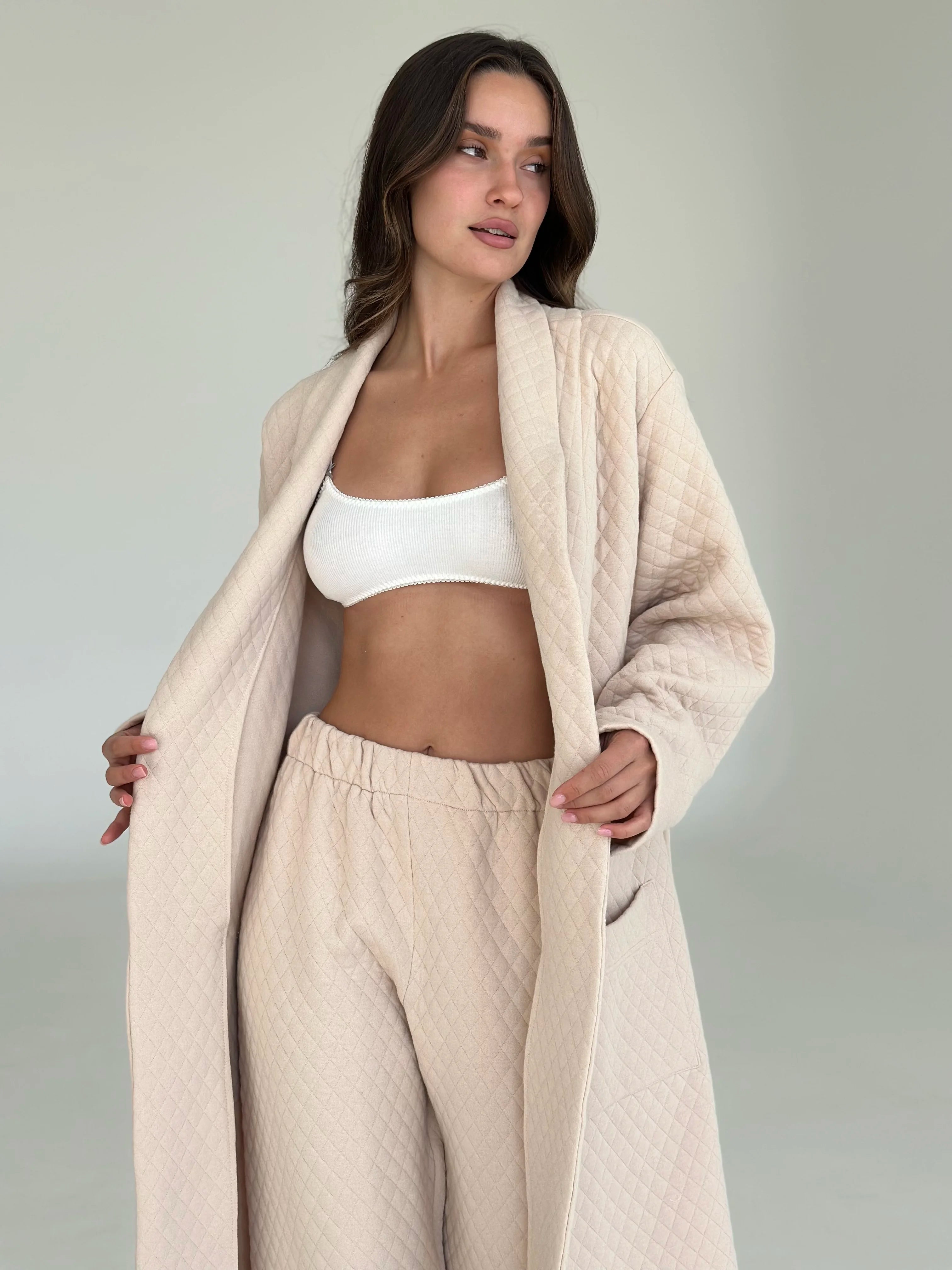 Beige quilted knitwear bathrobe