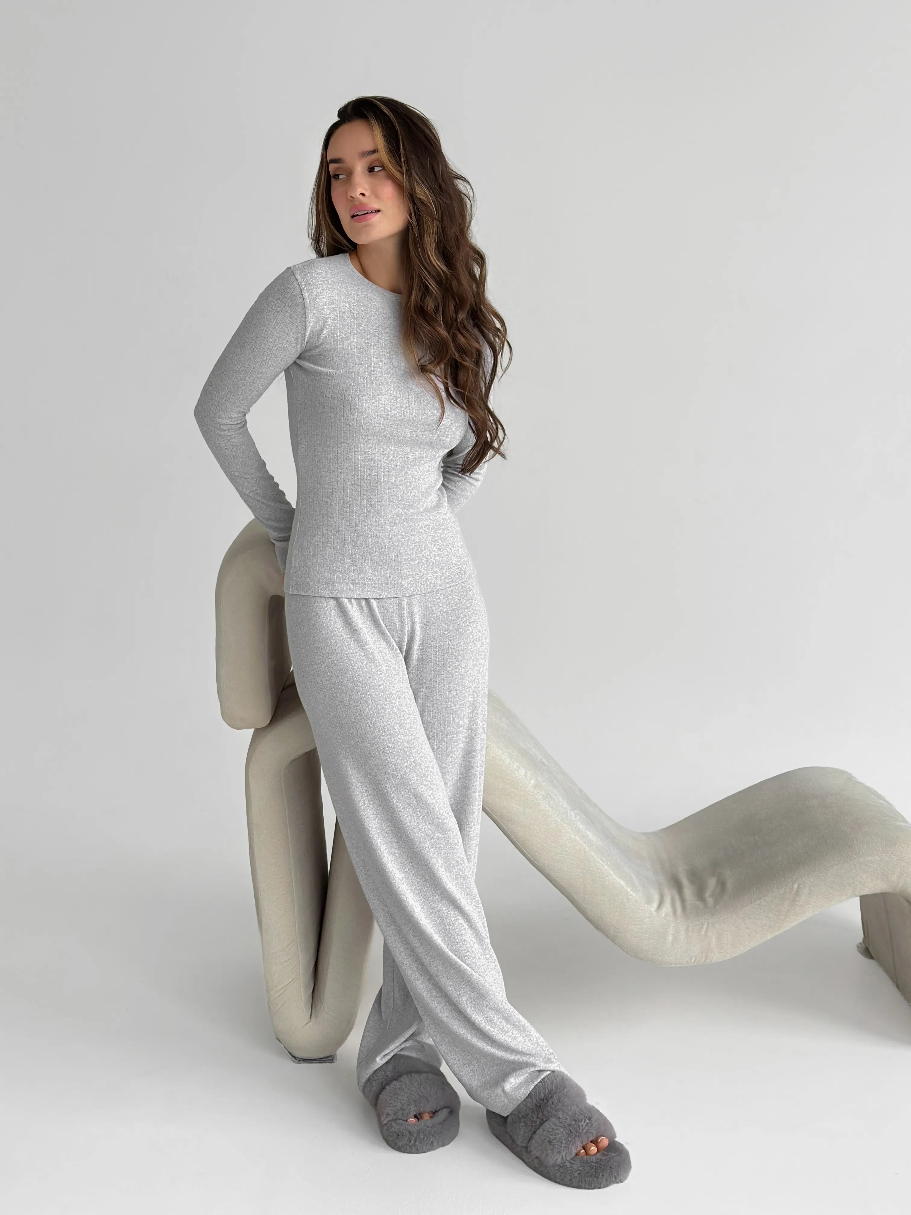 Ribbed knitted suit wide pants and longsleeves gray
