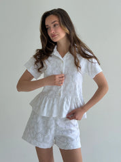 Peplum shirt and shorts suit, jacquard, flower, white