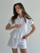 Peplum shirt and shorts suit, jacquard, flower, white
