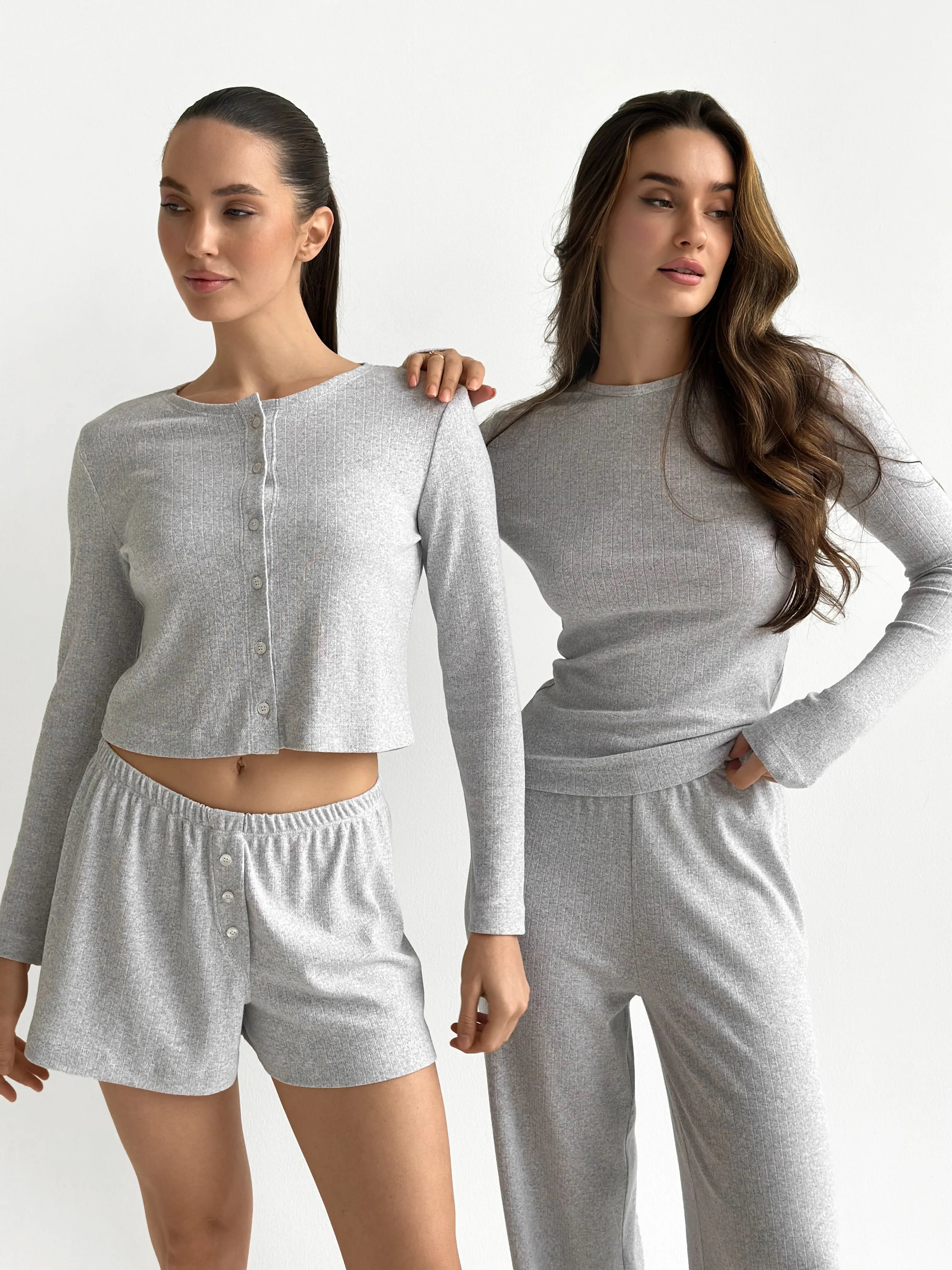 Ribbed knitted suit wide pants and longsleeves gray