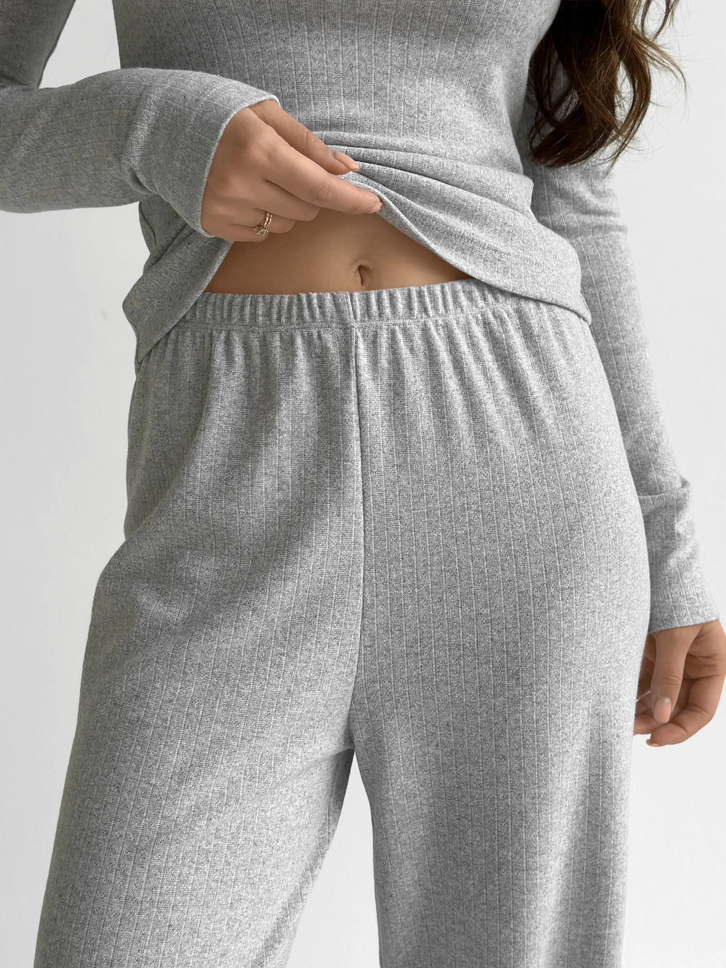 Ribbed knitted suit wide pants and longsleeves gray