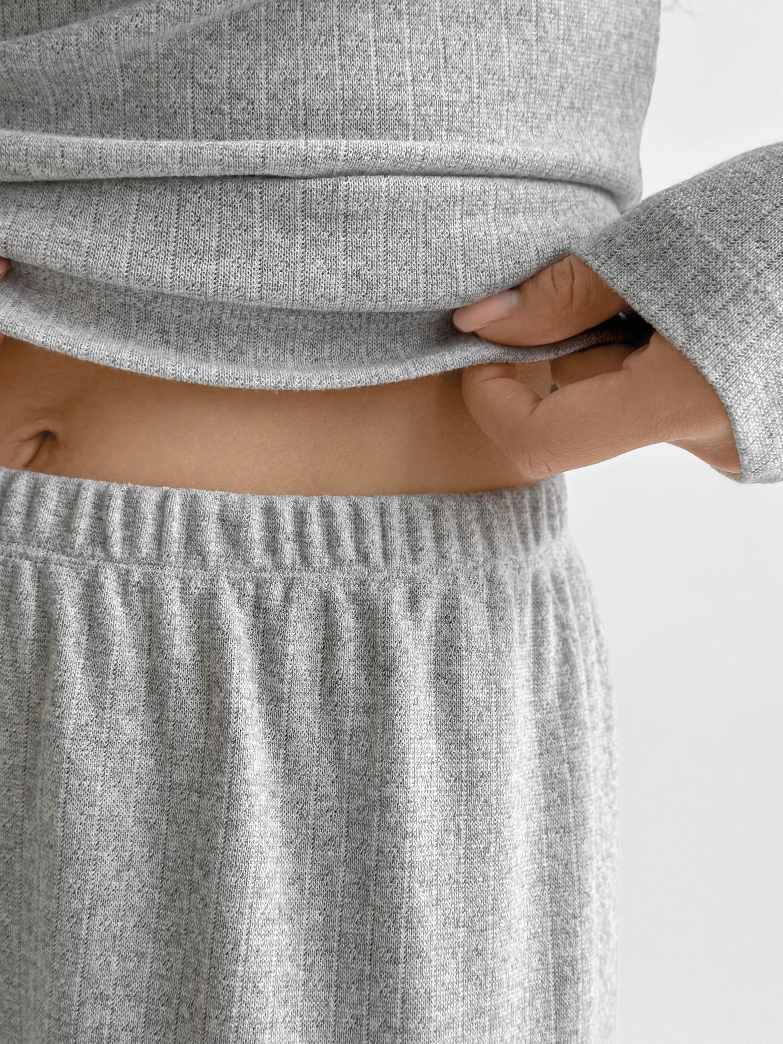 Ribbed knitted suit wide pants and longsleeves gray