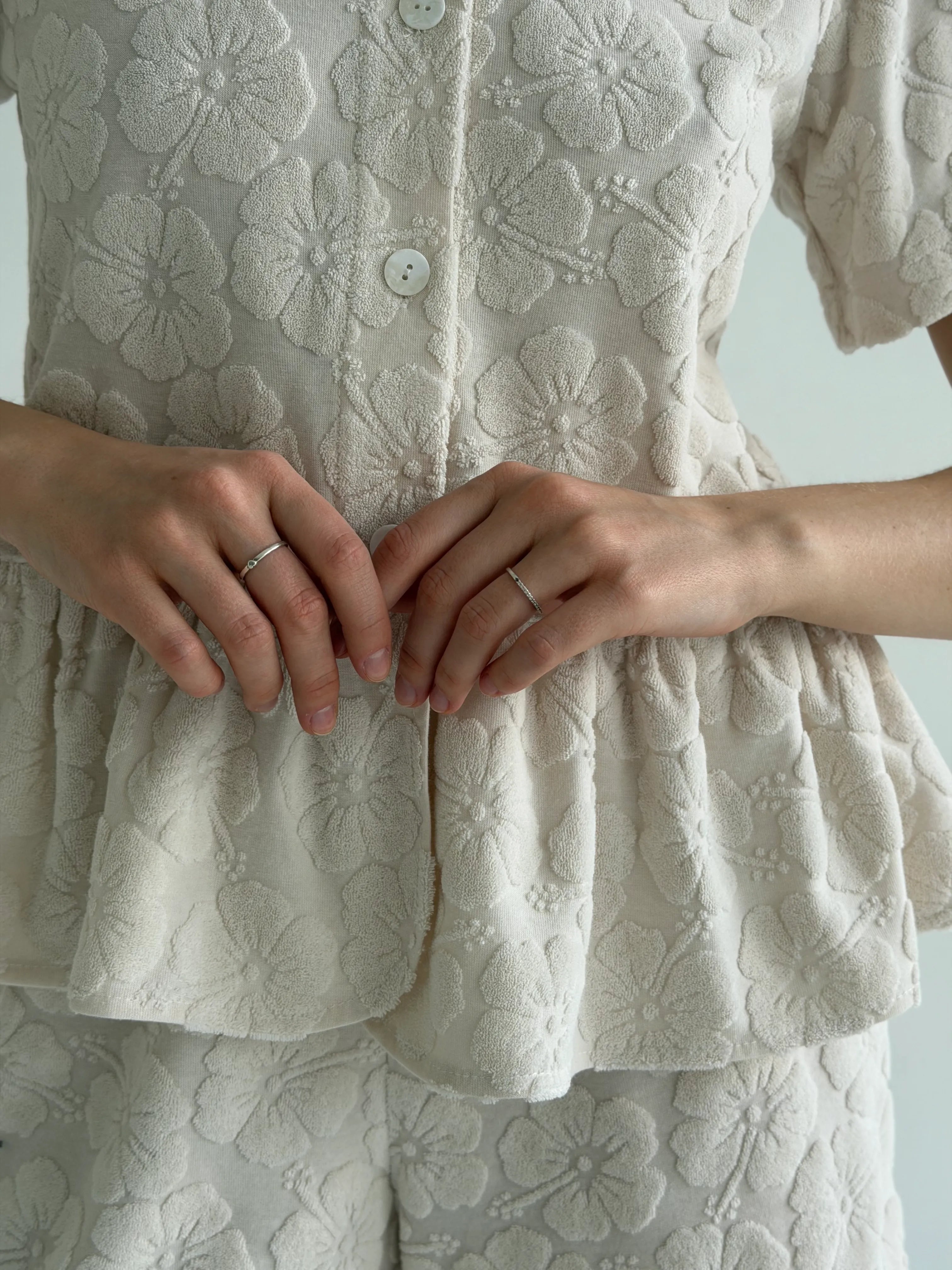Peplum shirt and shorts suit, jacquard, flower, milky
