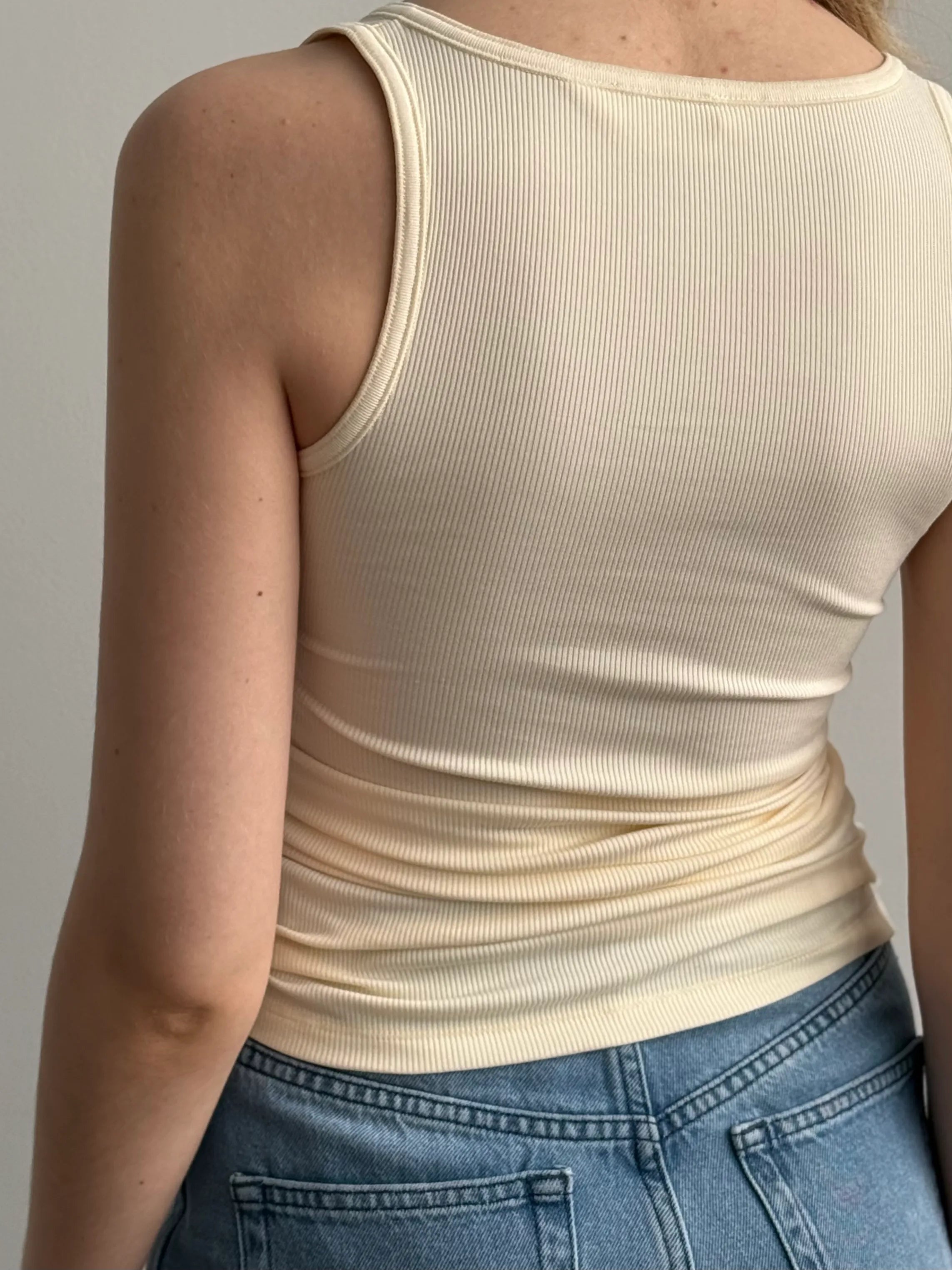 Basic ribbed T-shirt with buttons, milky