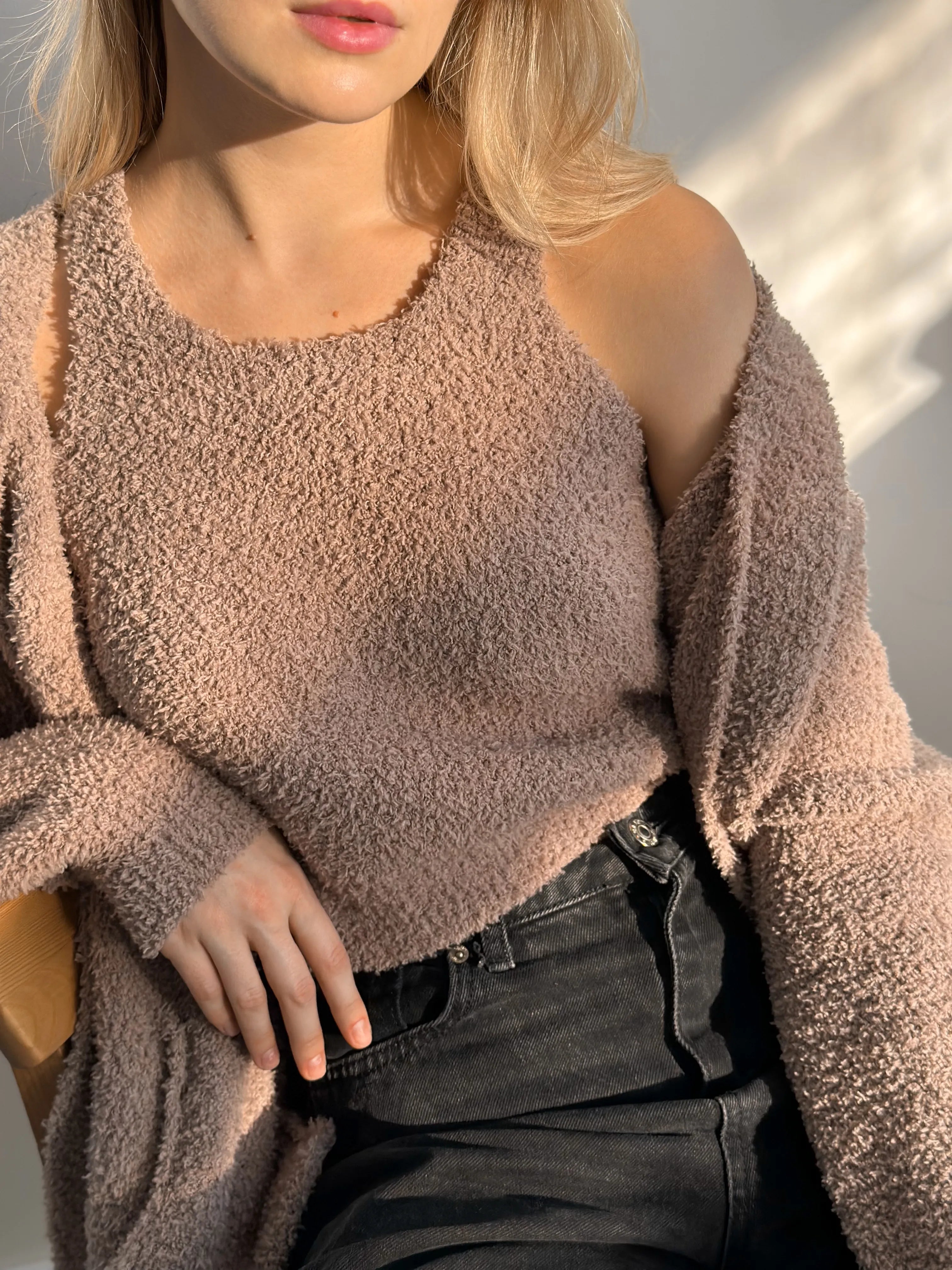 Soft knitted fluffy cardigan brown