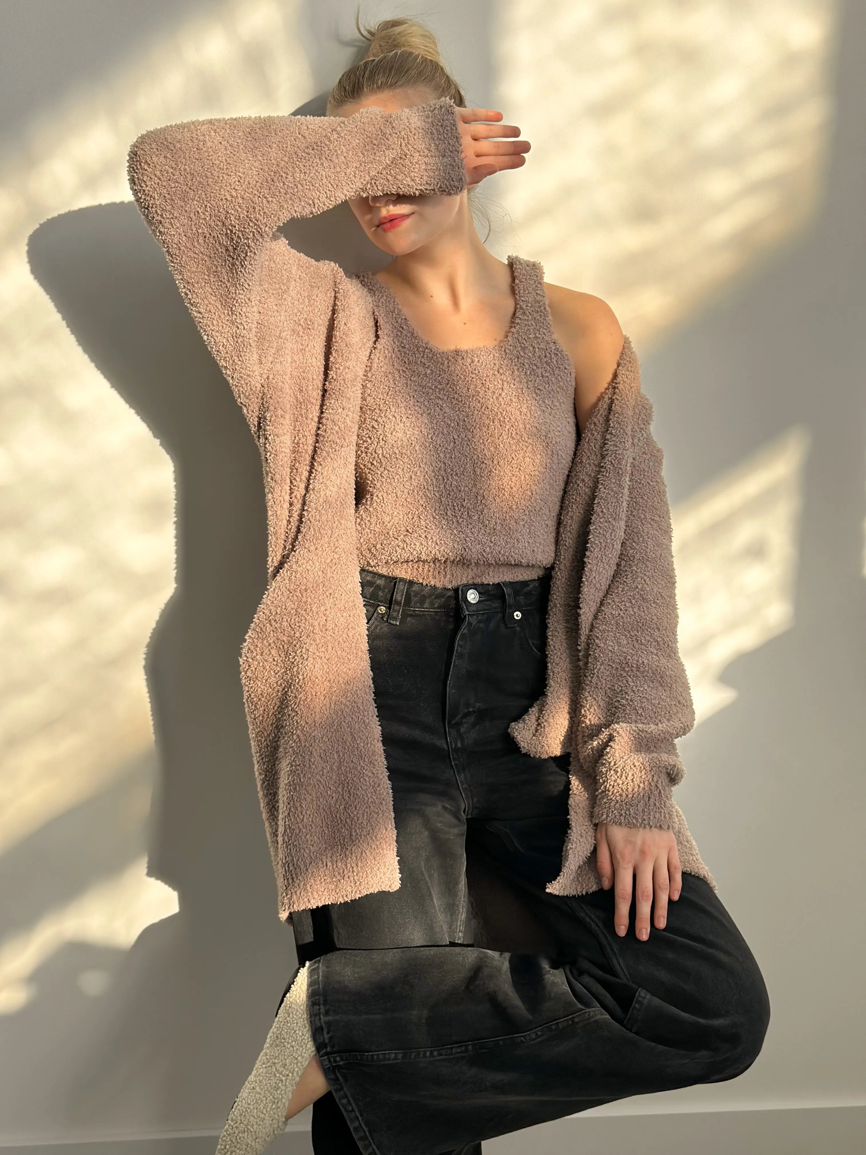Soft knitted fluffy cardigan brown