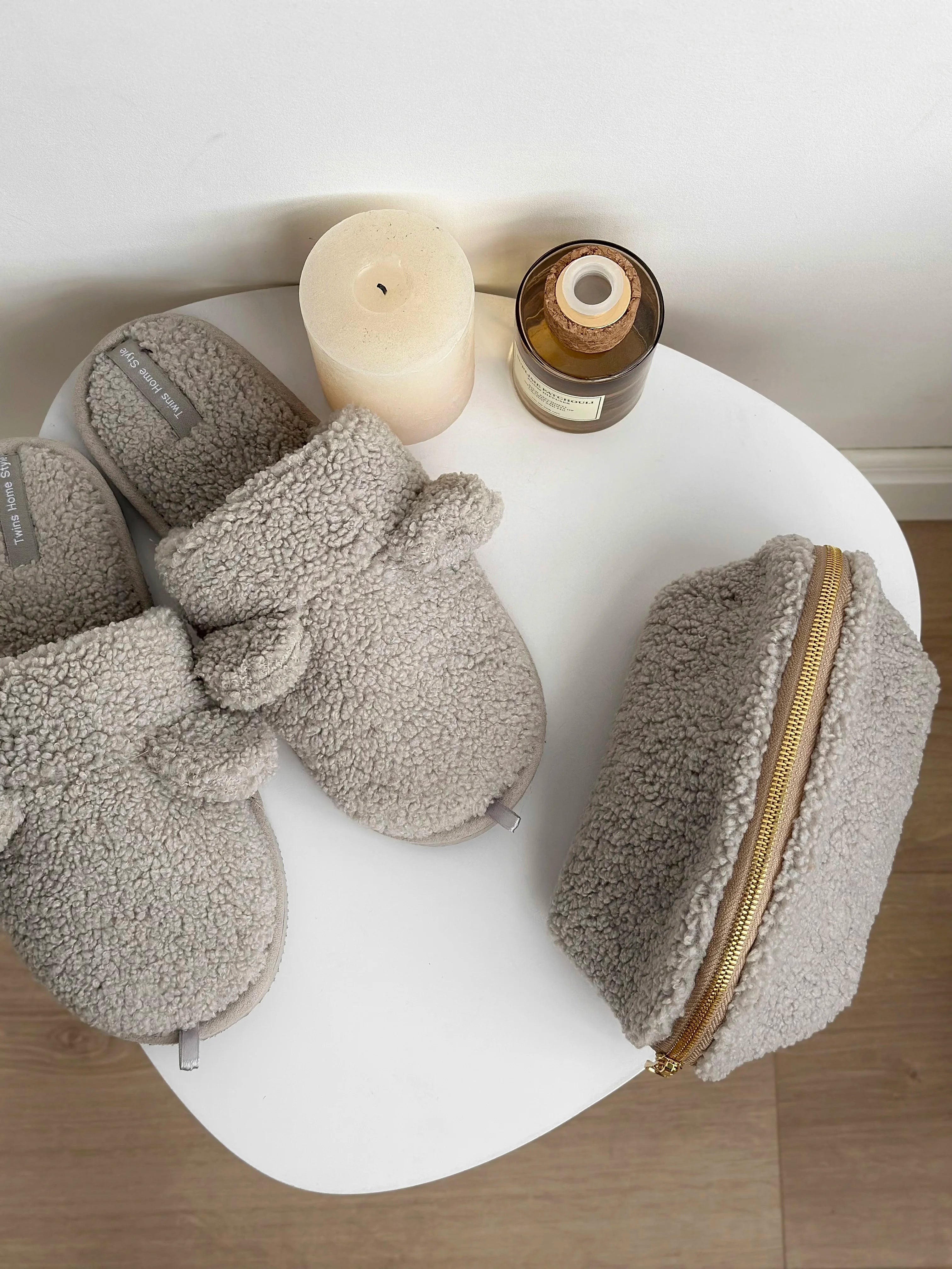 Gift set TEDDY grey (cosmetic bag, slippers)