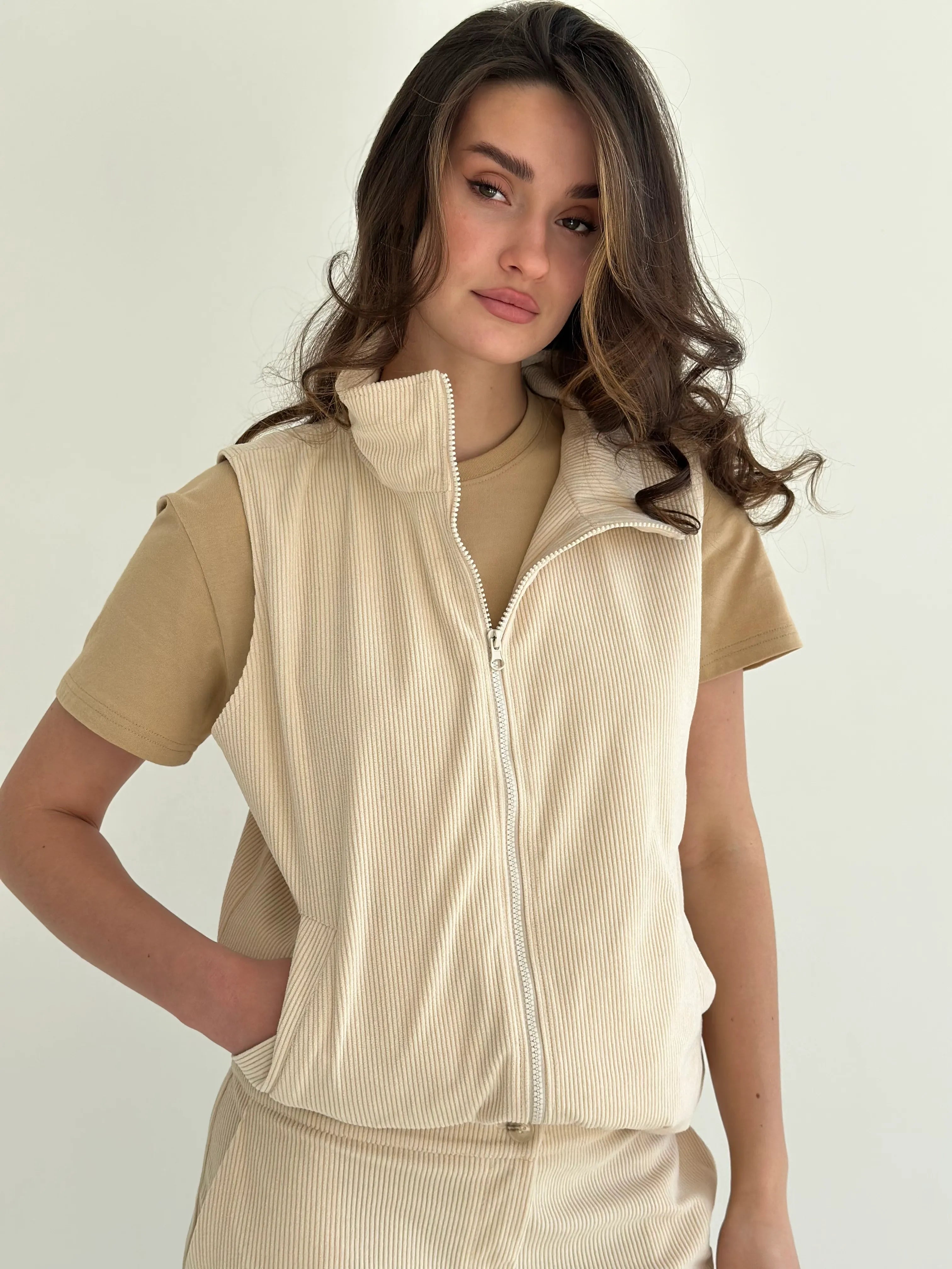 Velvet milk vest