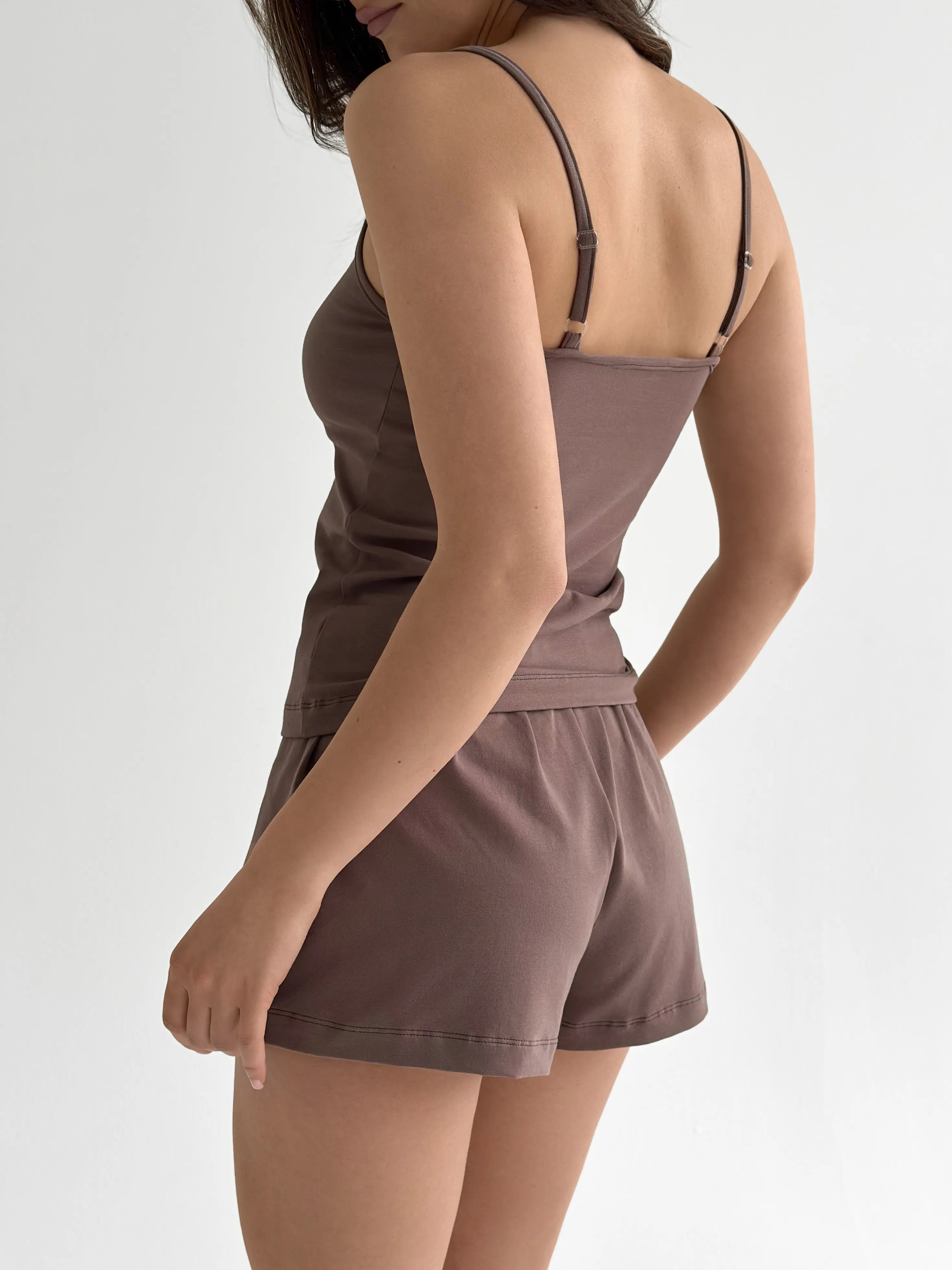 Knitwear Coolir set of T-shirt and shorts with a hood, chocolate