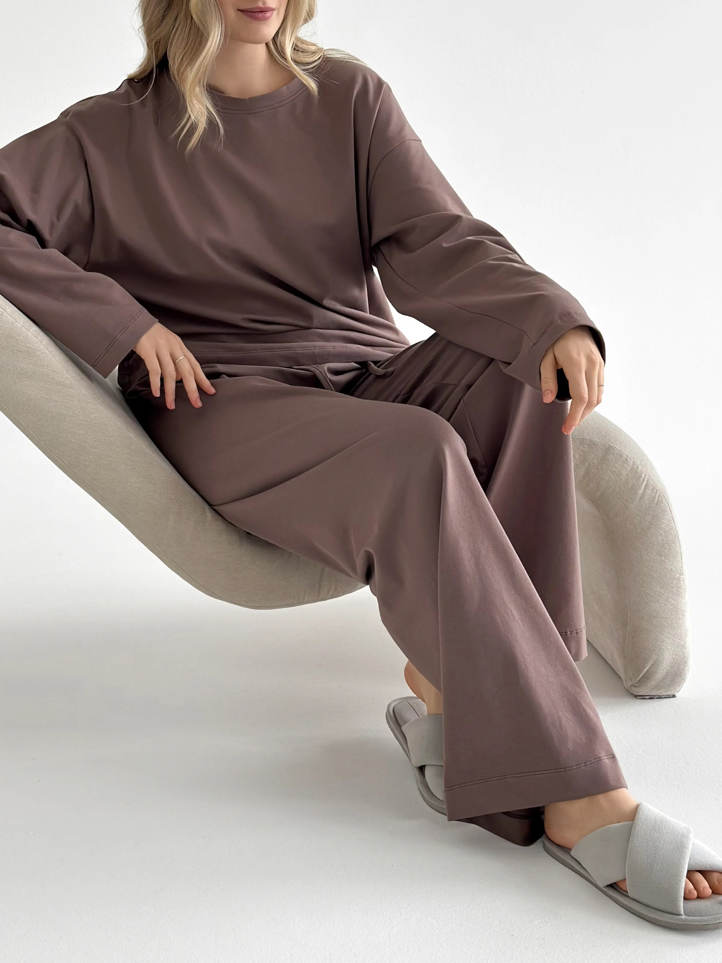 Knitwear Coolir set of long sleeves wide and pants chocolate