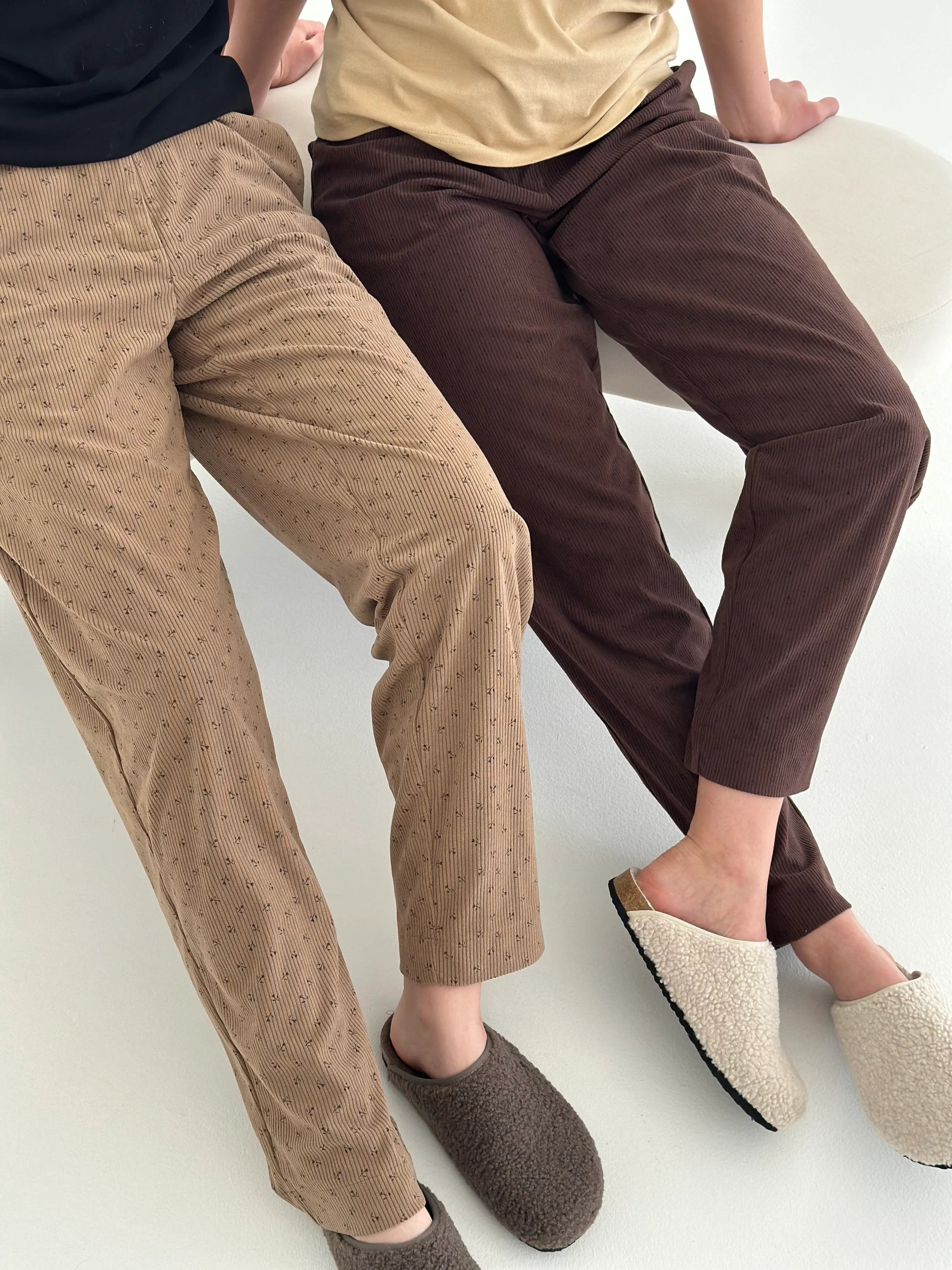 Corduroy pants MOMI “bud on brown”
