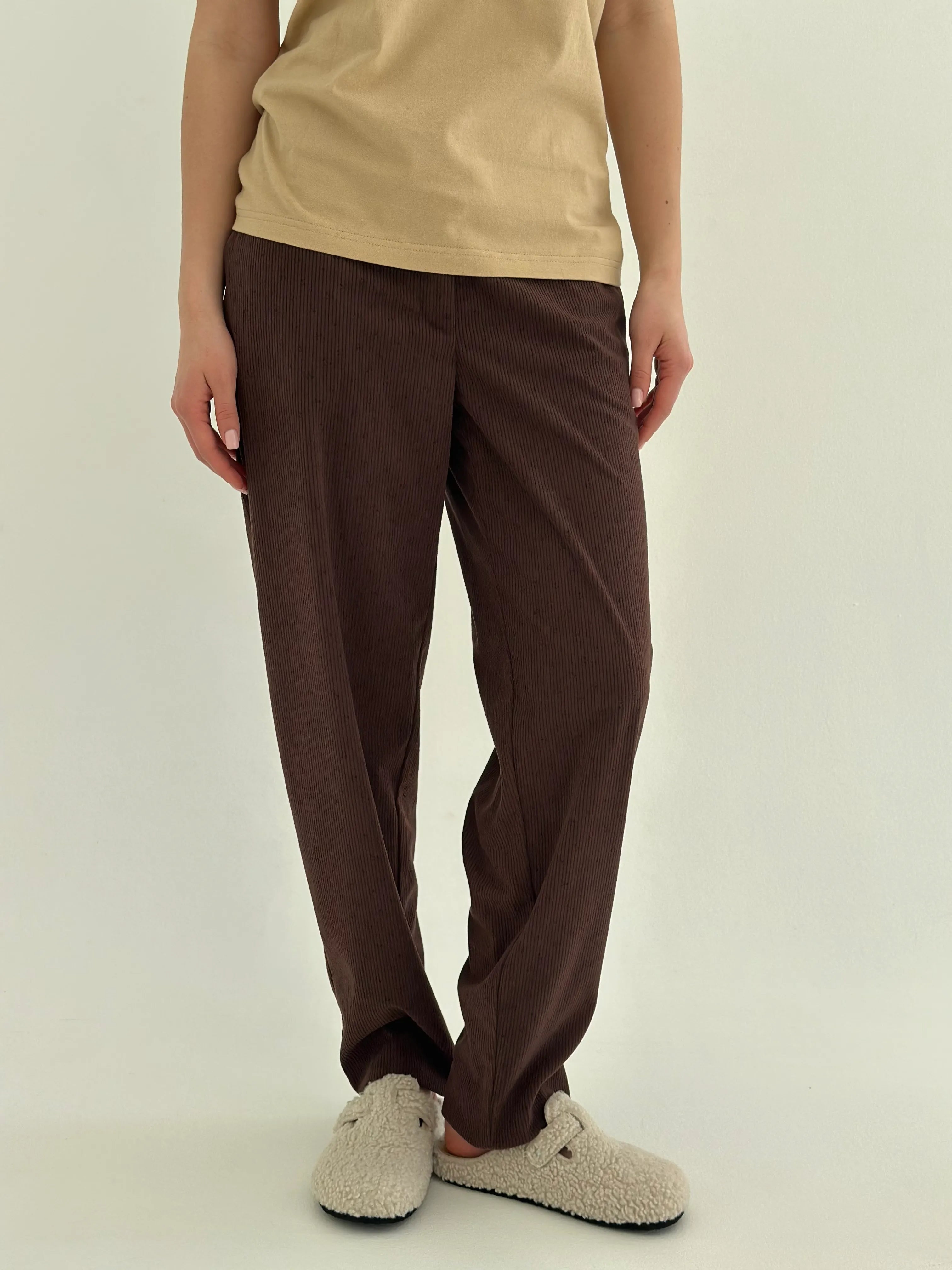 Corduroy pants MOMI “bud on brown”