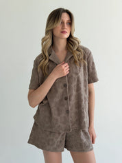 Short-sleeved suit and shorts, terry jacquard flower, brown