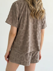 Short-sleeved suit and shorts, terry jacquard flower, brown