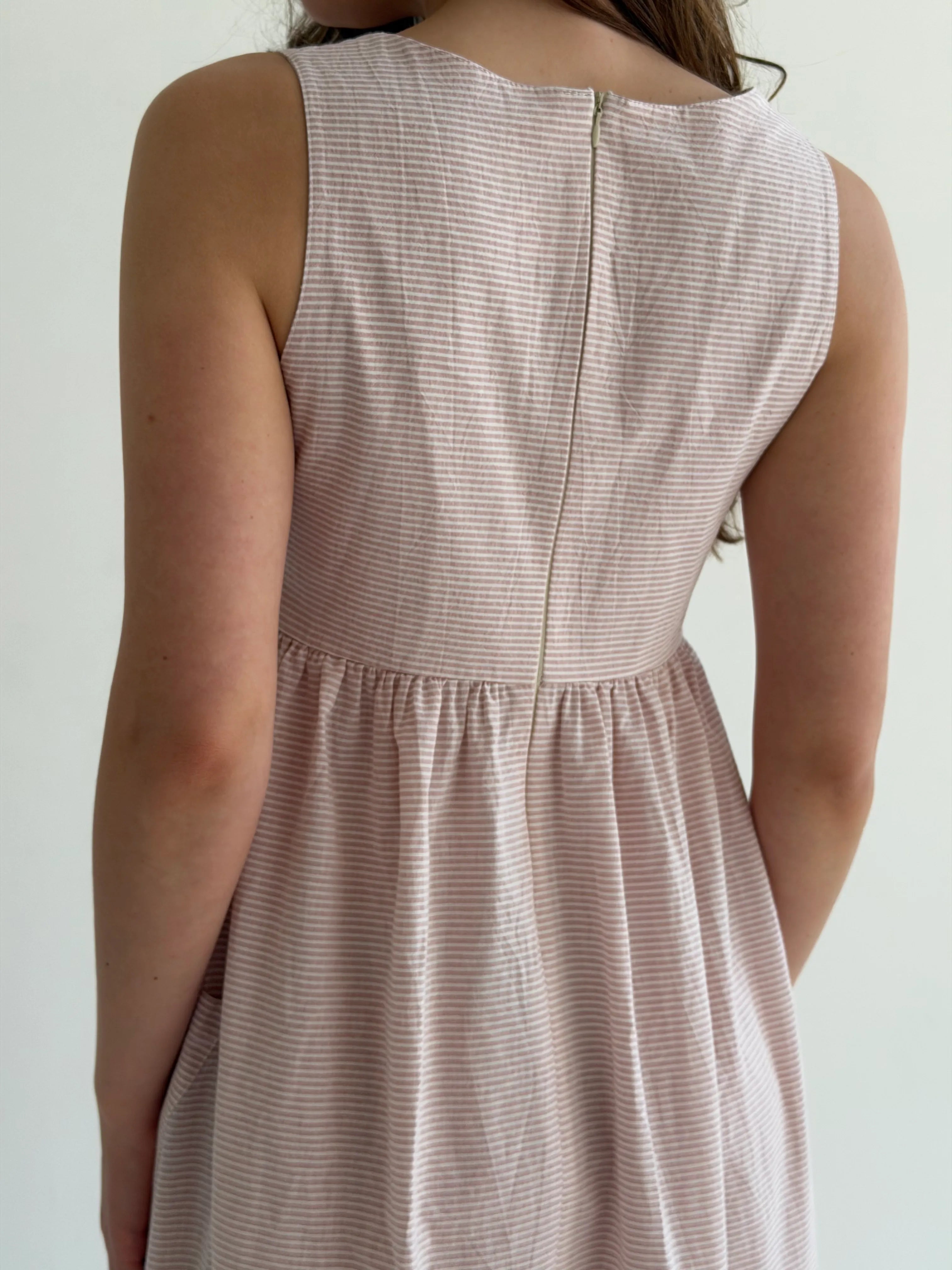 Cotton sundress, thin stripe, with patch pockets, powder/milk