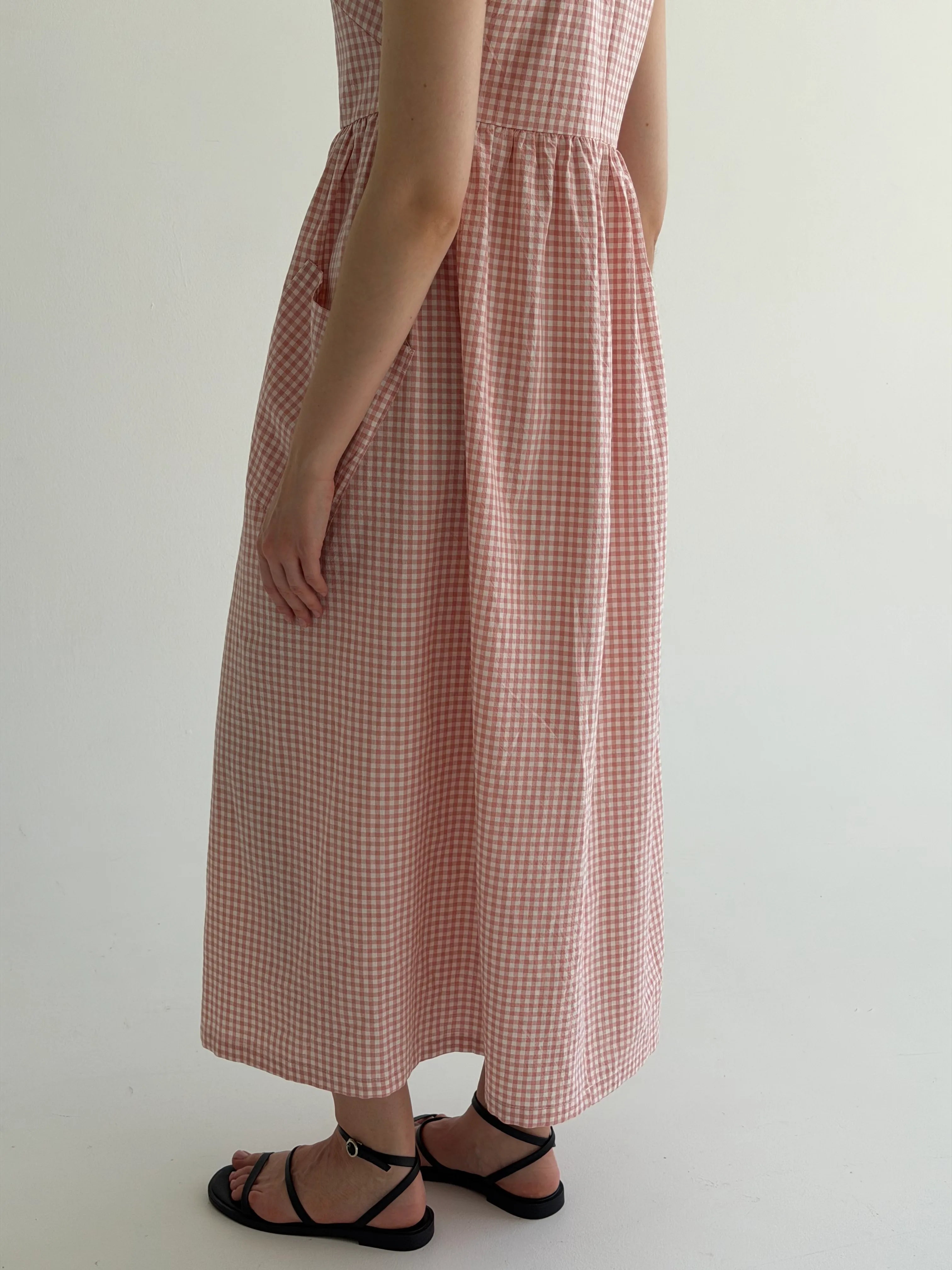 Cotton checkered sundress with patch pockets, powder/milk
