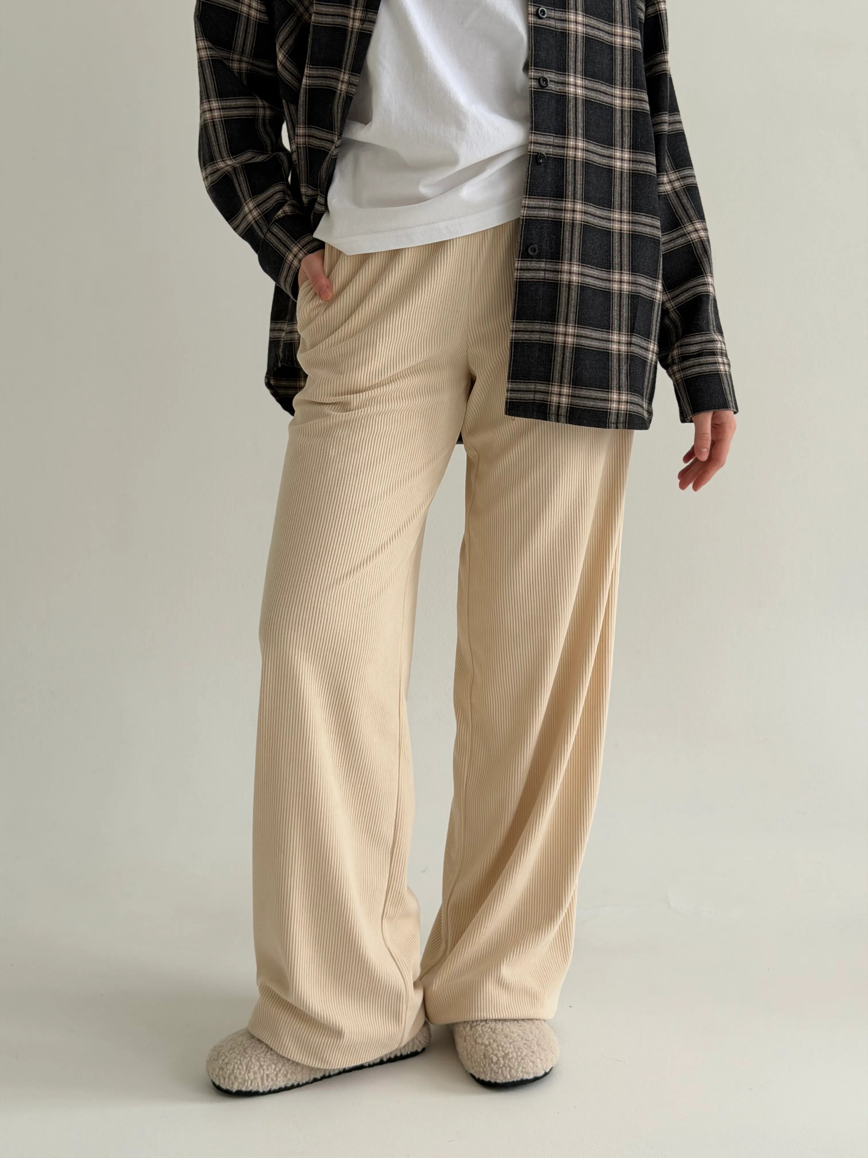 Corduroy straight pants, milky