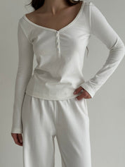 Knitwear “Tenderness” Longsleeve with V-neck white