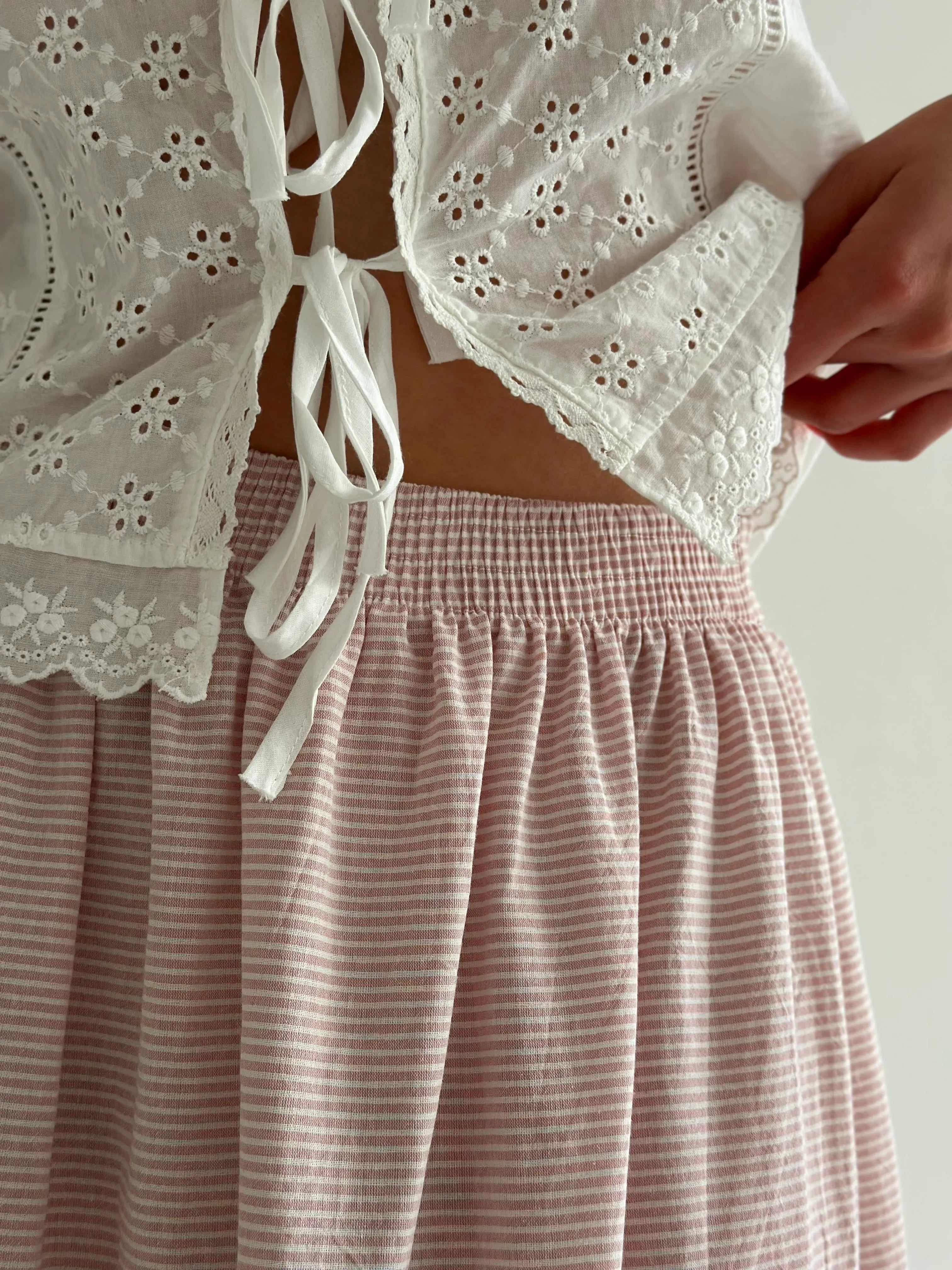 Long thin striped cotton skirt with braid, powder/milk