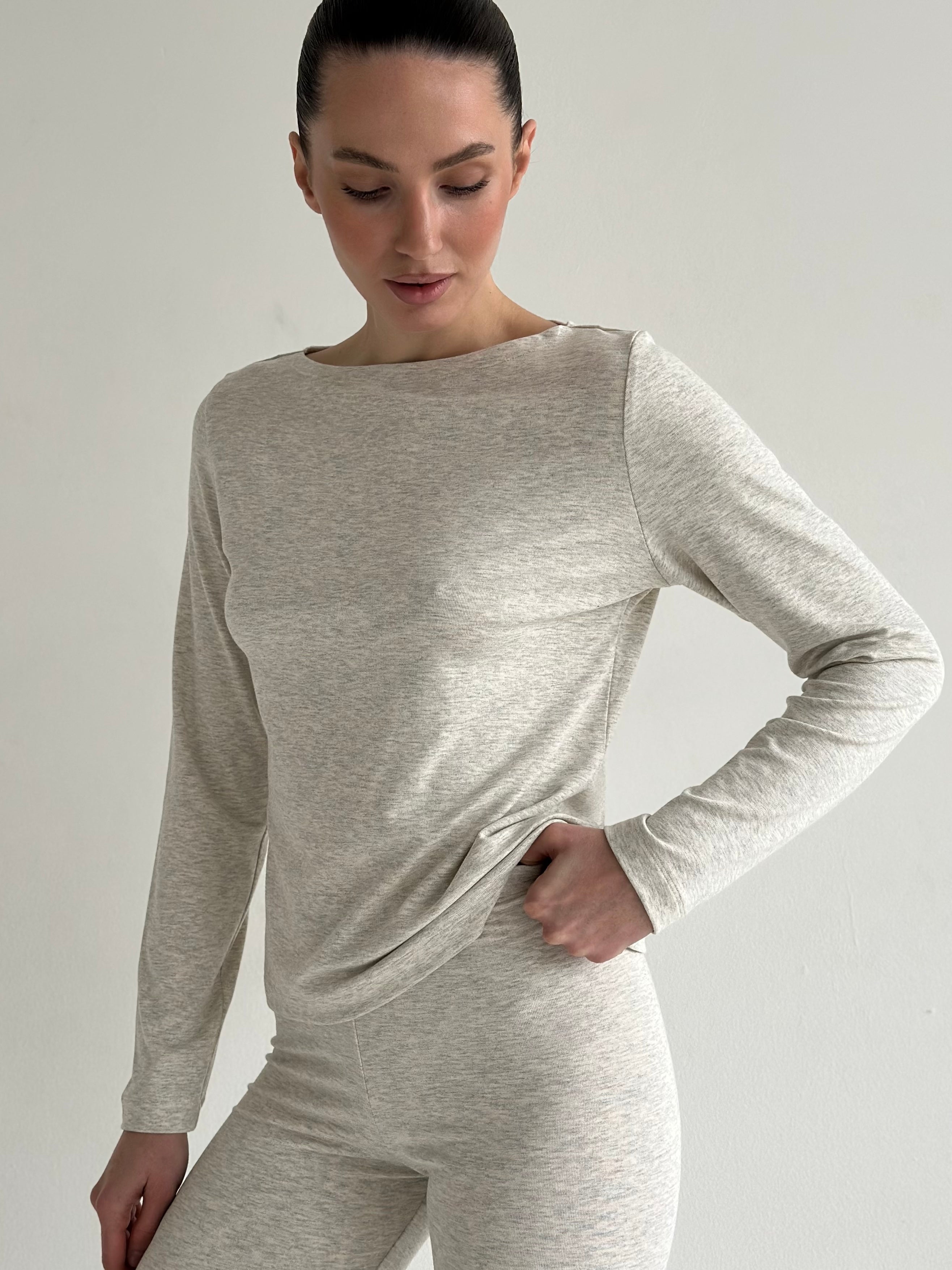 Knitwear “Tenderness” long-sleeved set with Boat neckline and leggings beige-gray