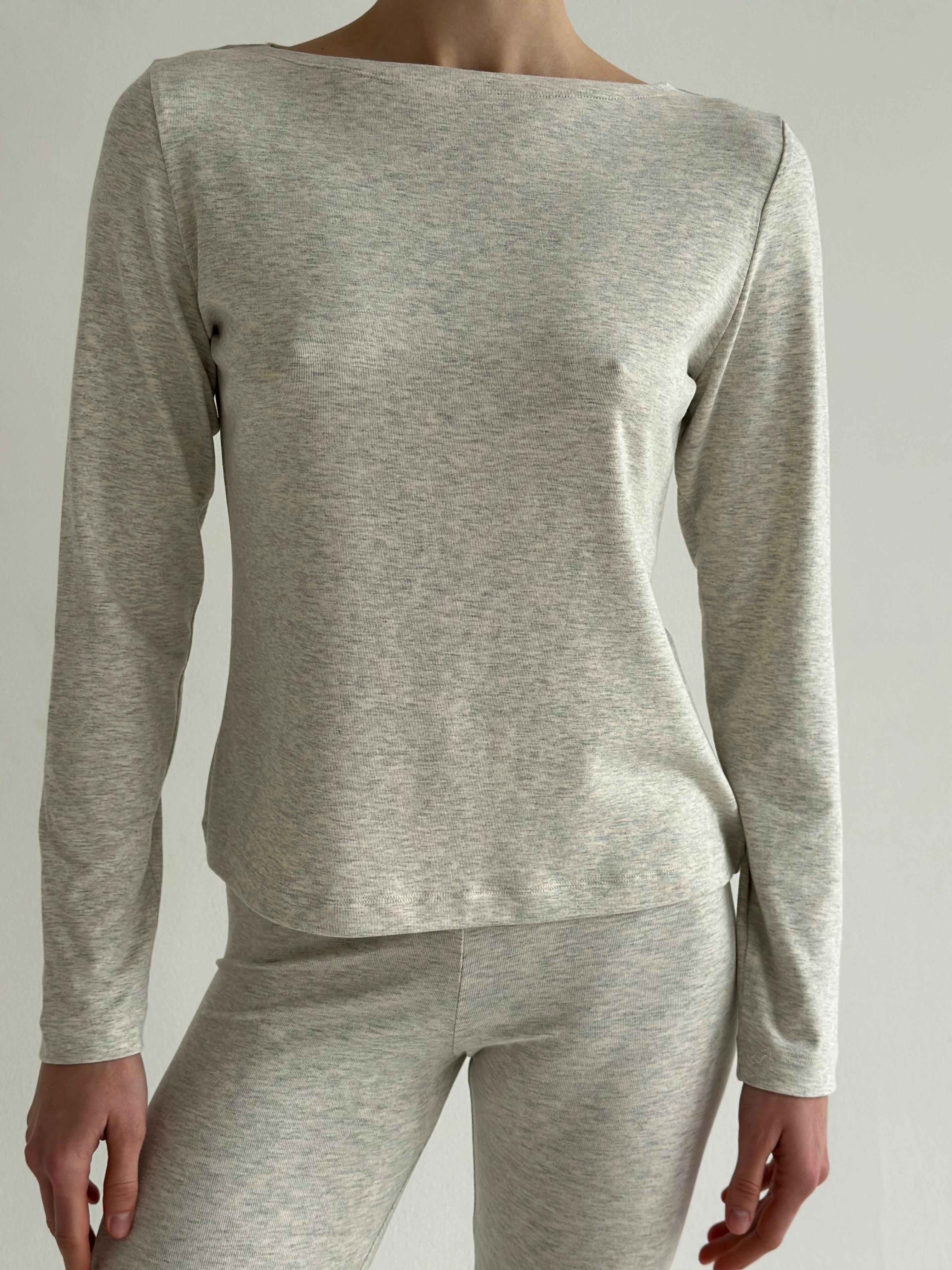 Knitwear “Tenderness” long-sleeved set with Boat neckline and leggings beige-gray