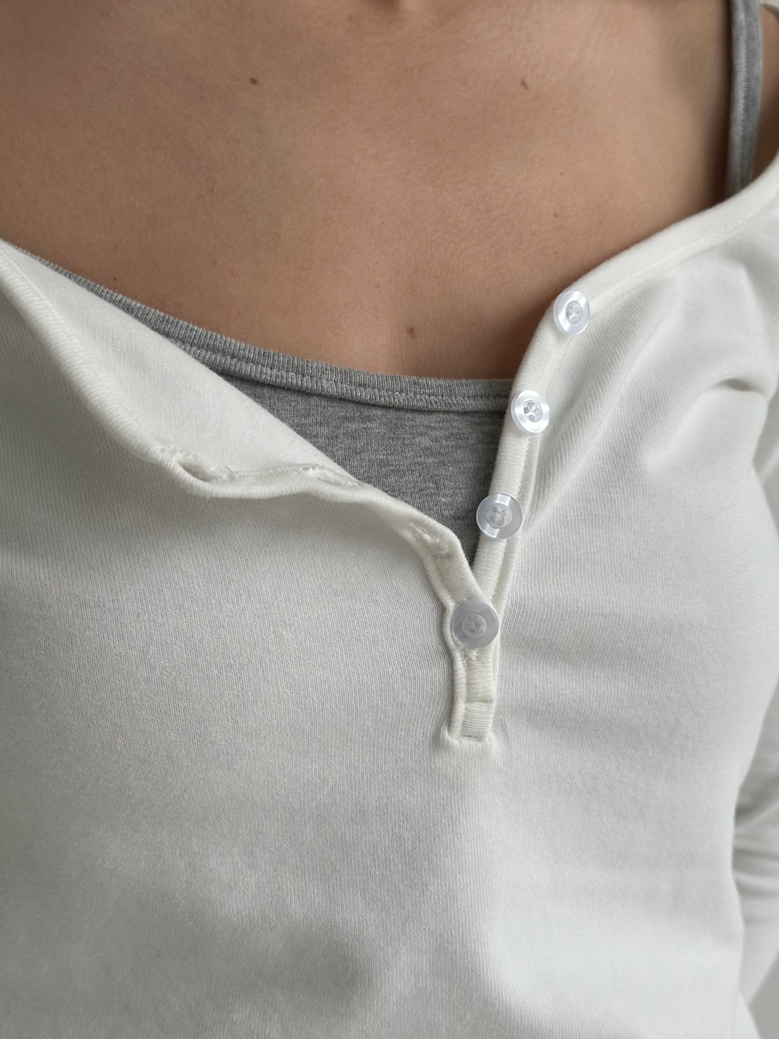 Knitwear “Tenderness” Longsleeve with V-neck white