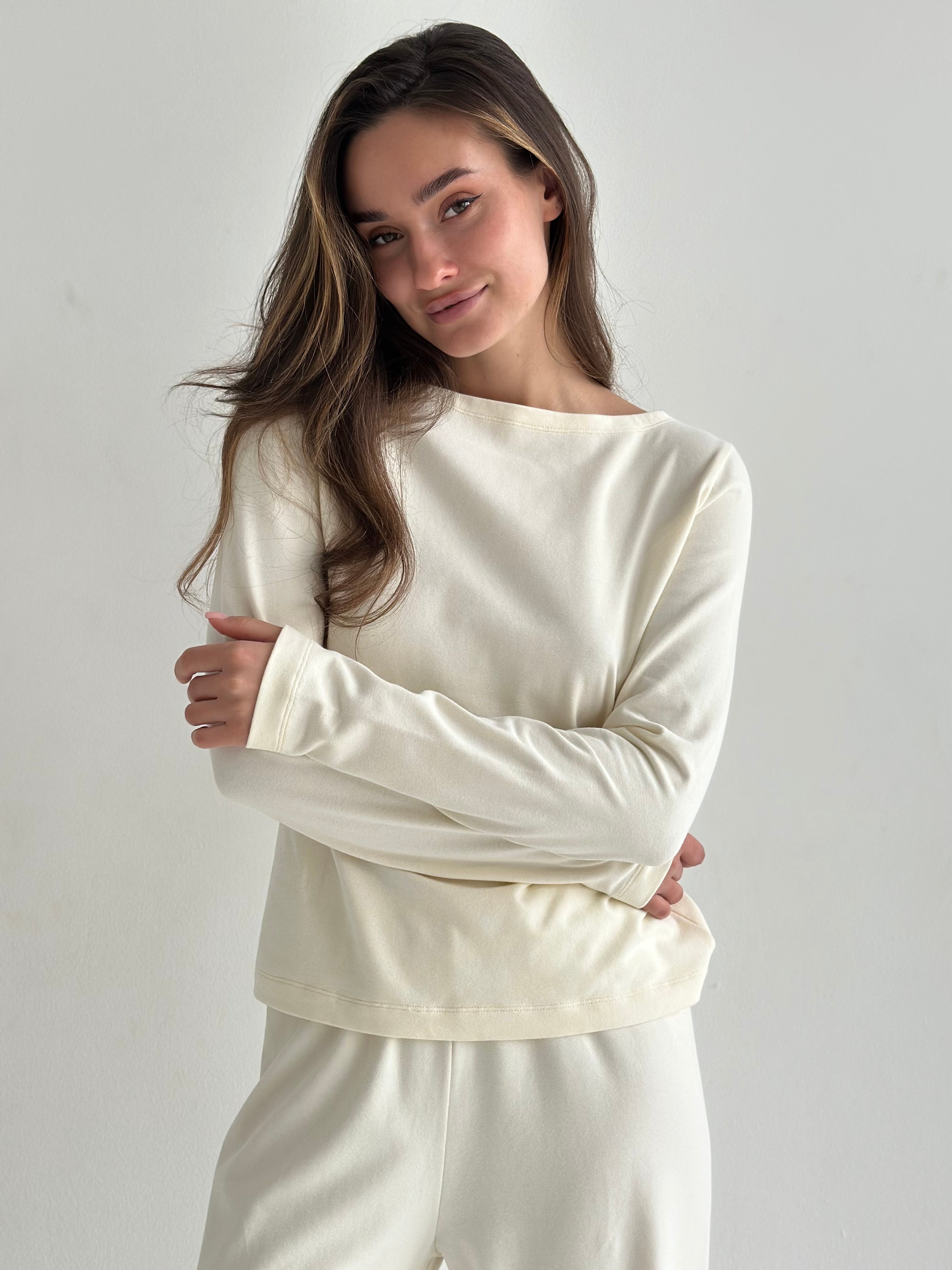 Knitwear "Tenderness" Longline with Boat neckline milky