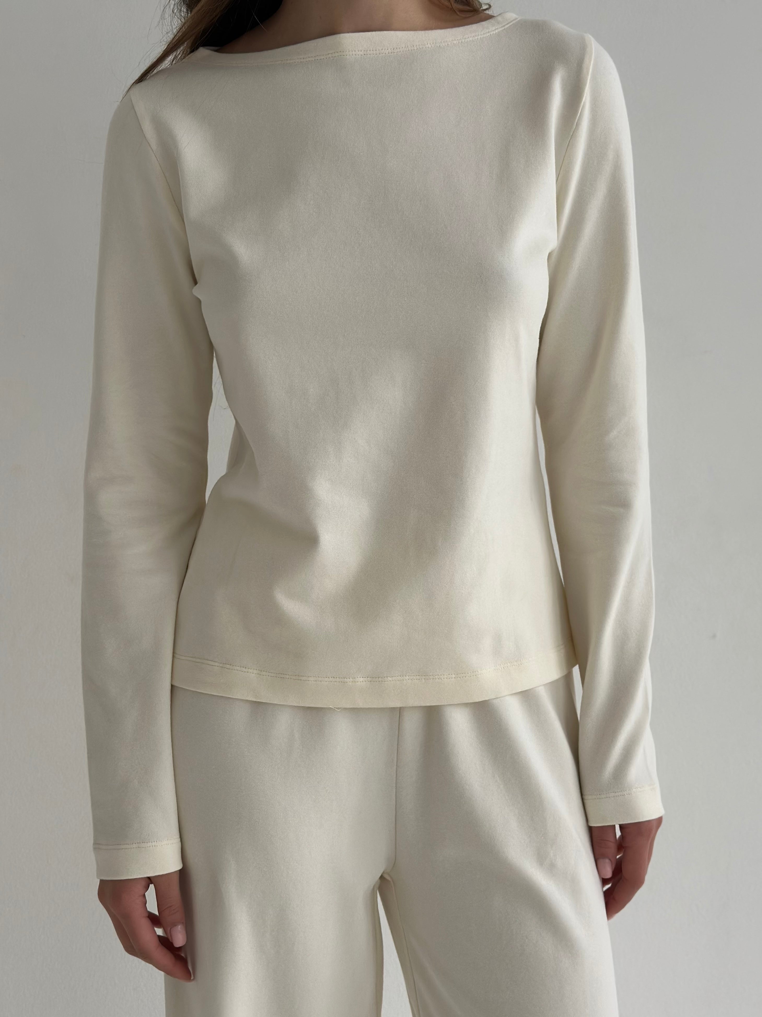 Knitwear "Tenderness" Longline with Boat neckline milky