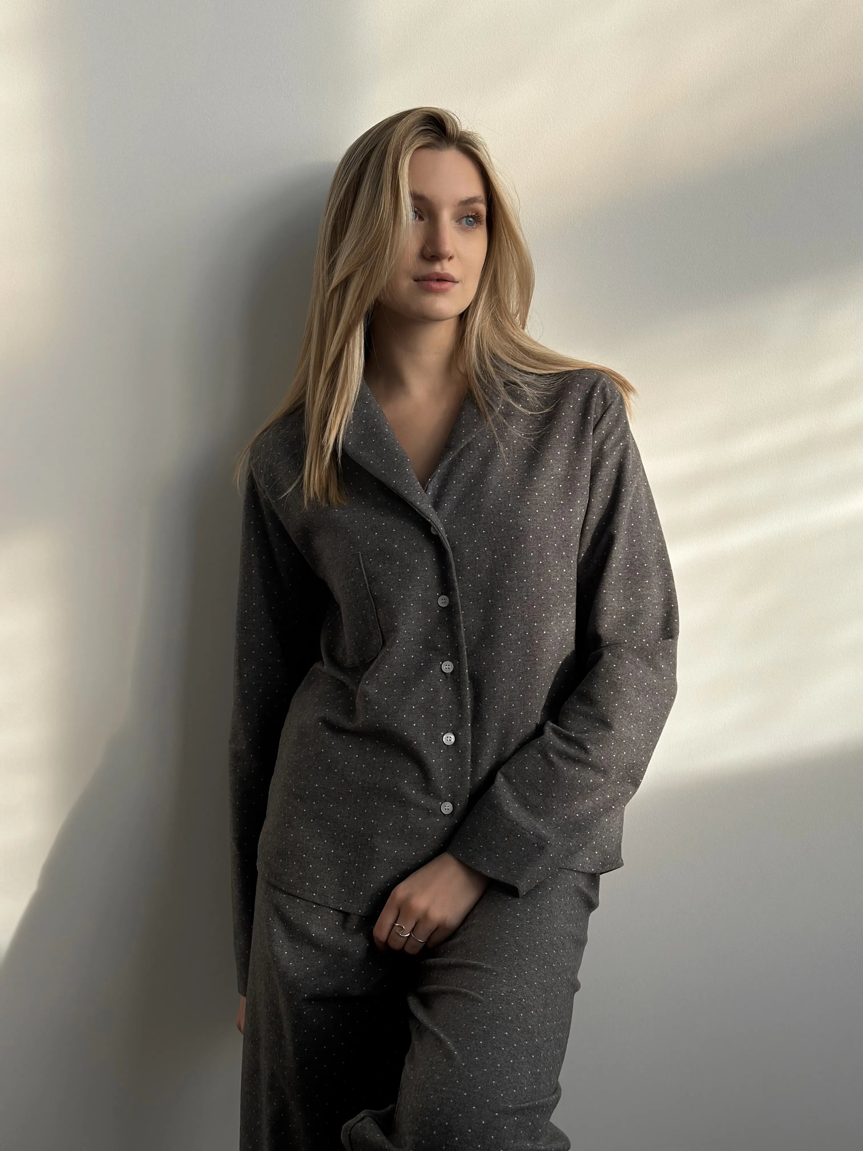 Flannel pajamas gray with small dots