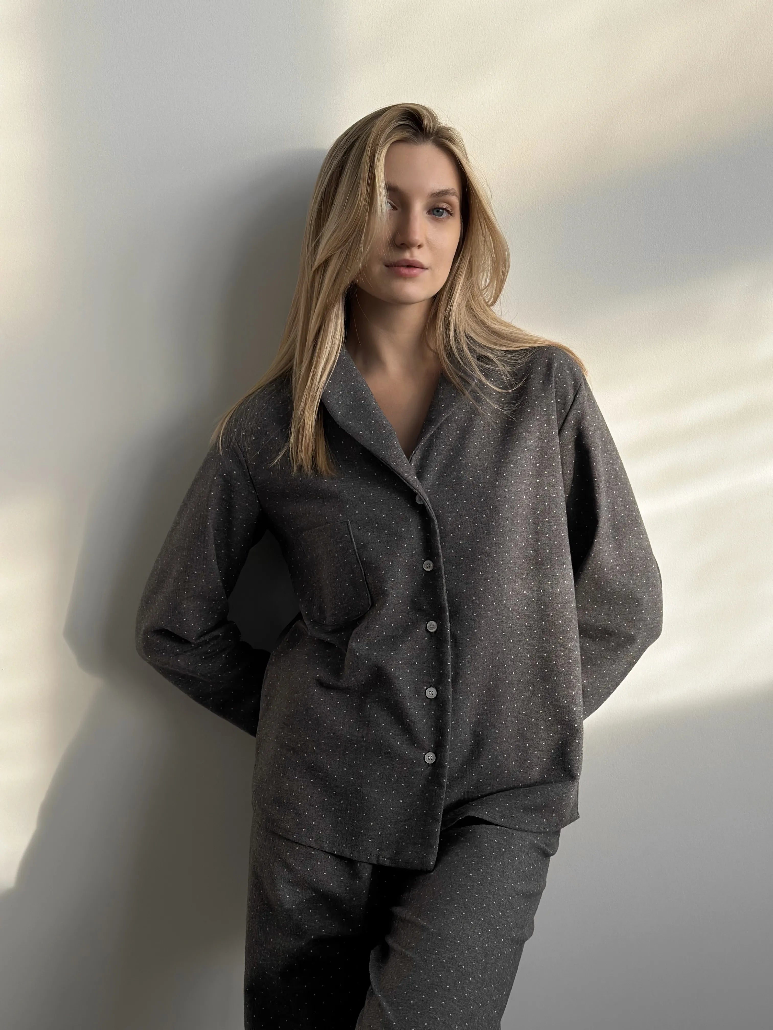Flannel pajamas gray with small dots