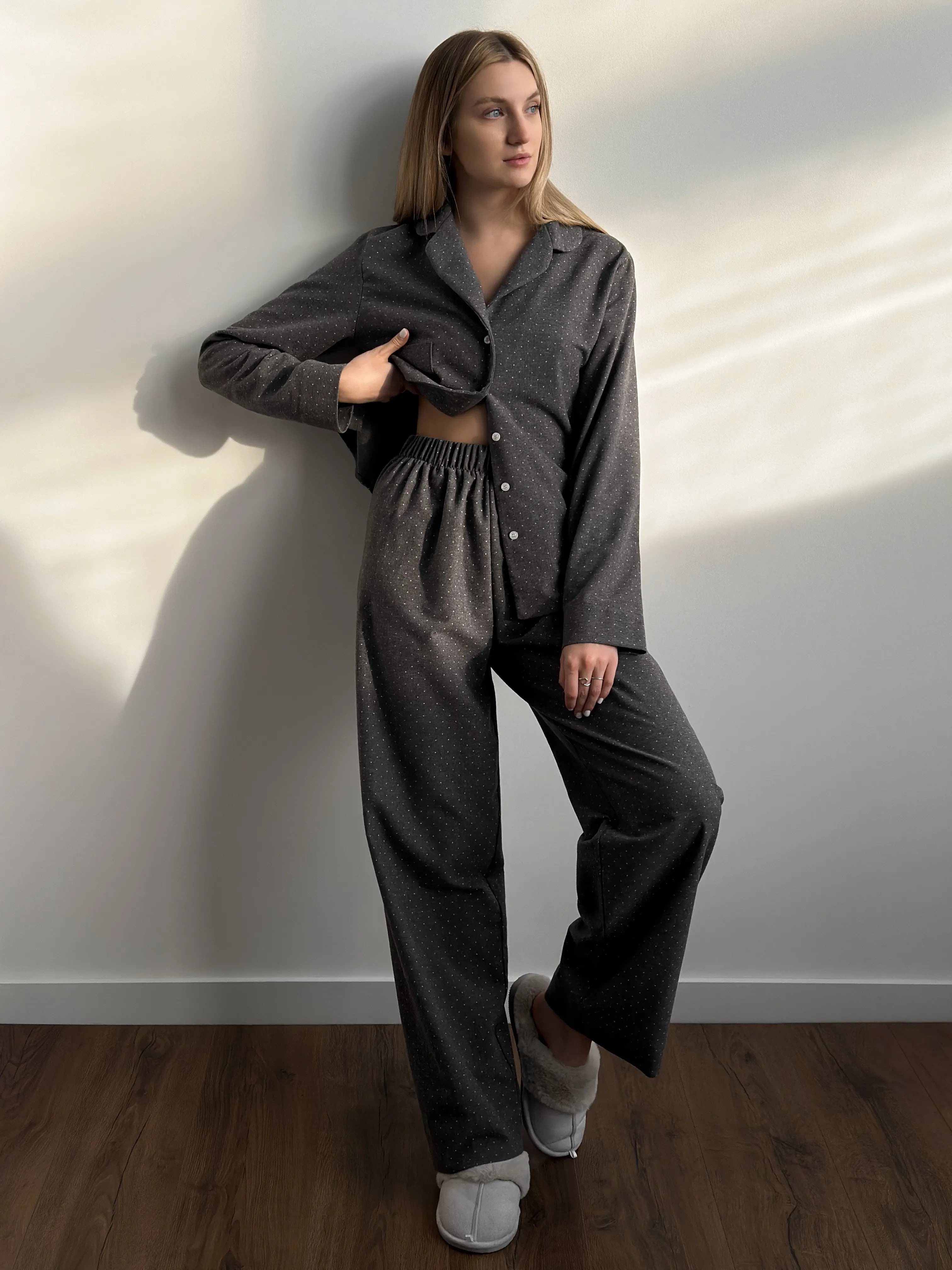 Flannel pajamas gray with small dots