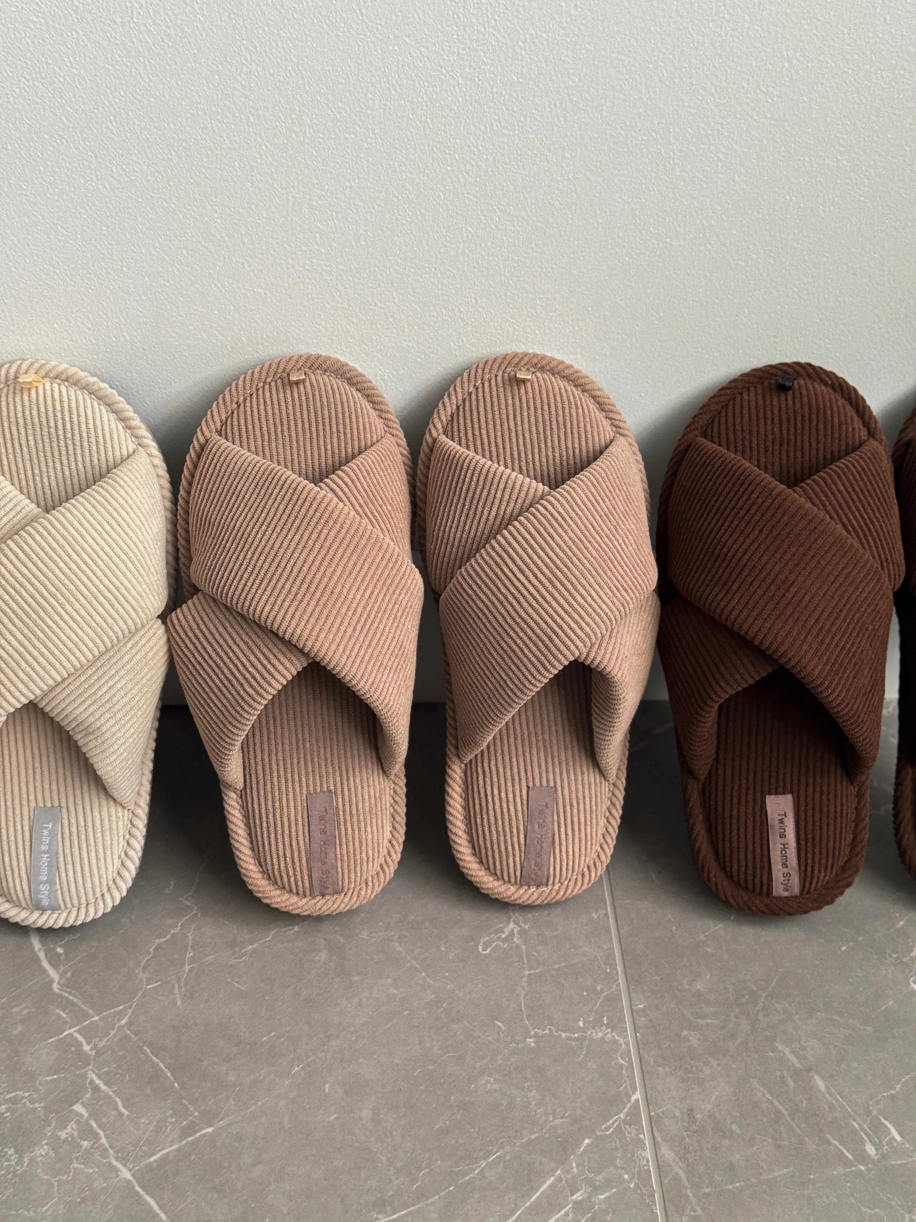 Women's slippers HS-VL velvet chocolate
