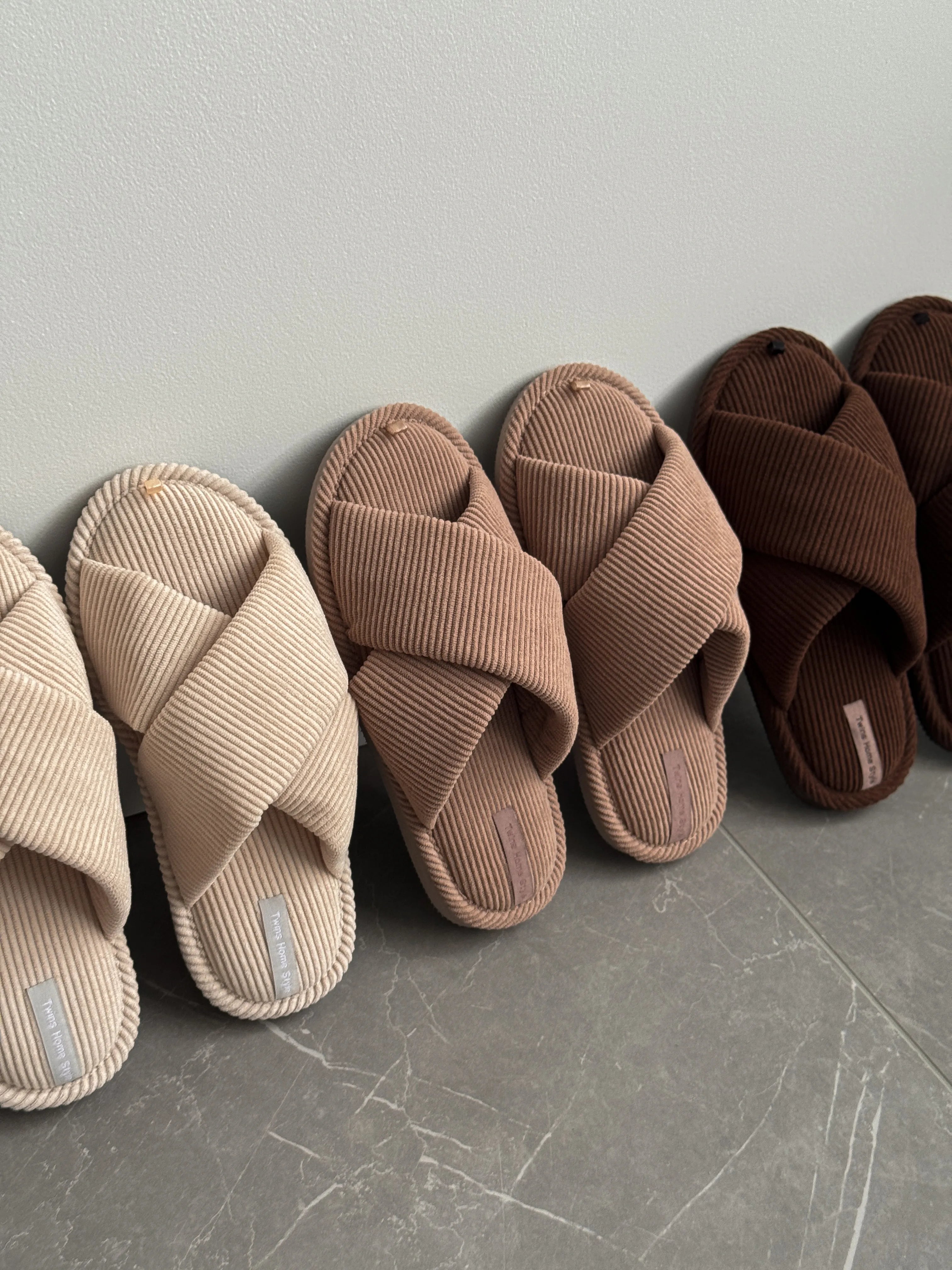 Women's slippers HS-VL velvet chocolate